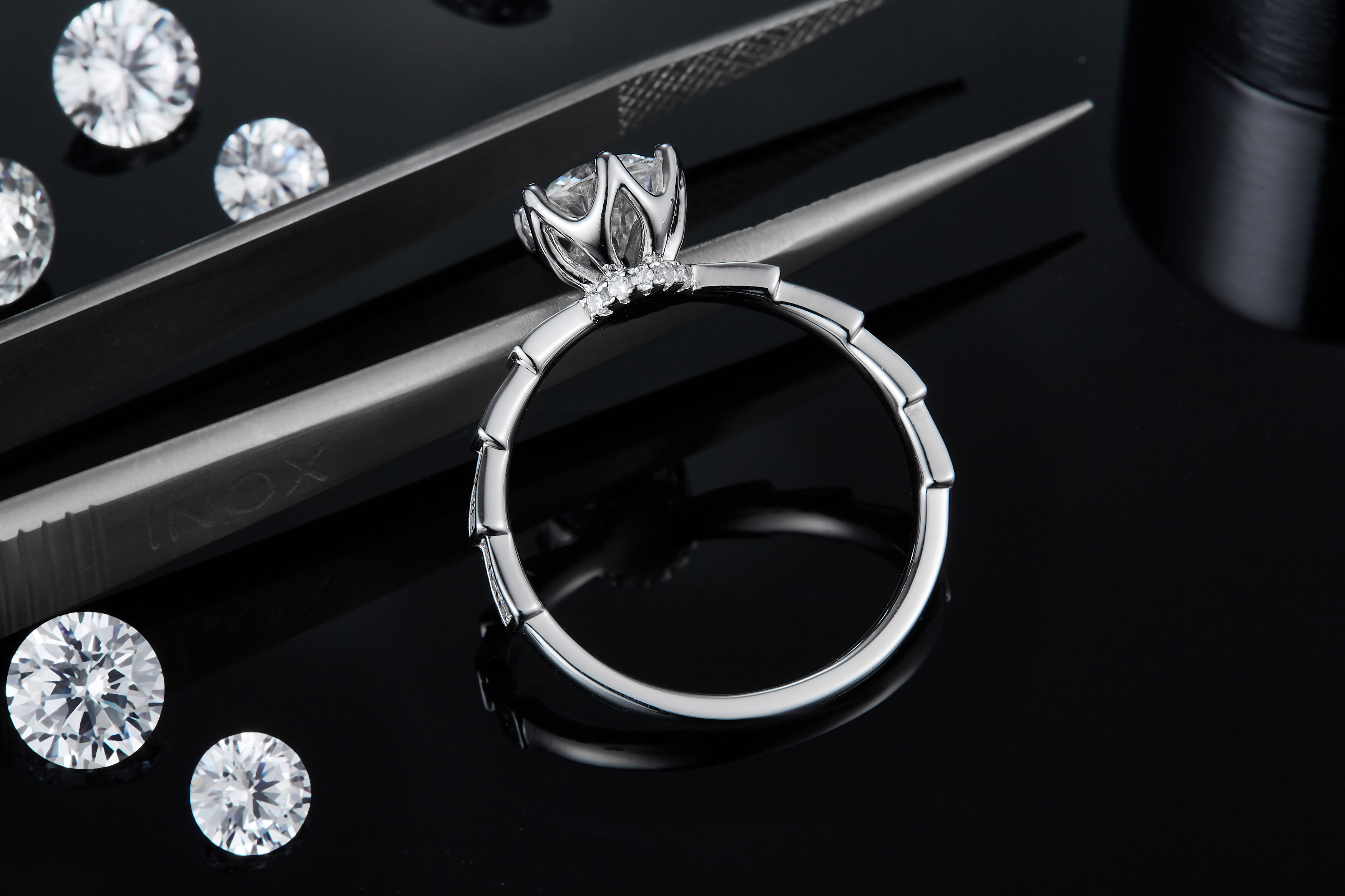 1-carat Luxury And Fashionable Light Luxury Jewelry Silver Ring Set With Top-quality