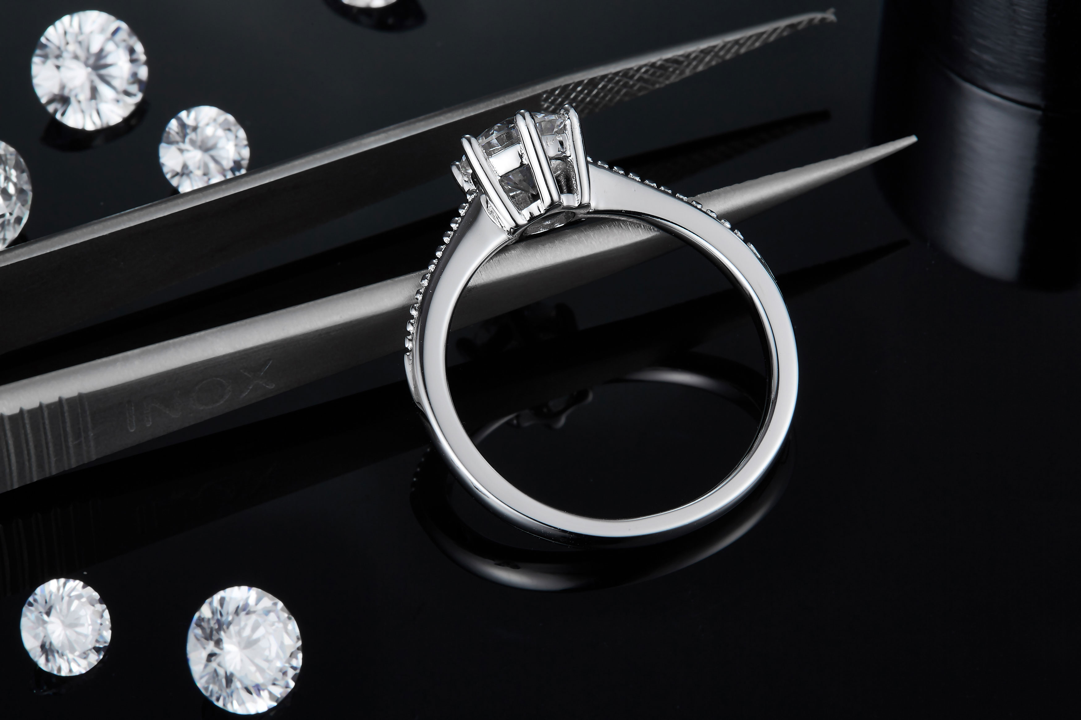 1-carat Luxury And Fashionable Light Luxury Jewelry Silver Ring Set With Top-quality