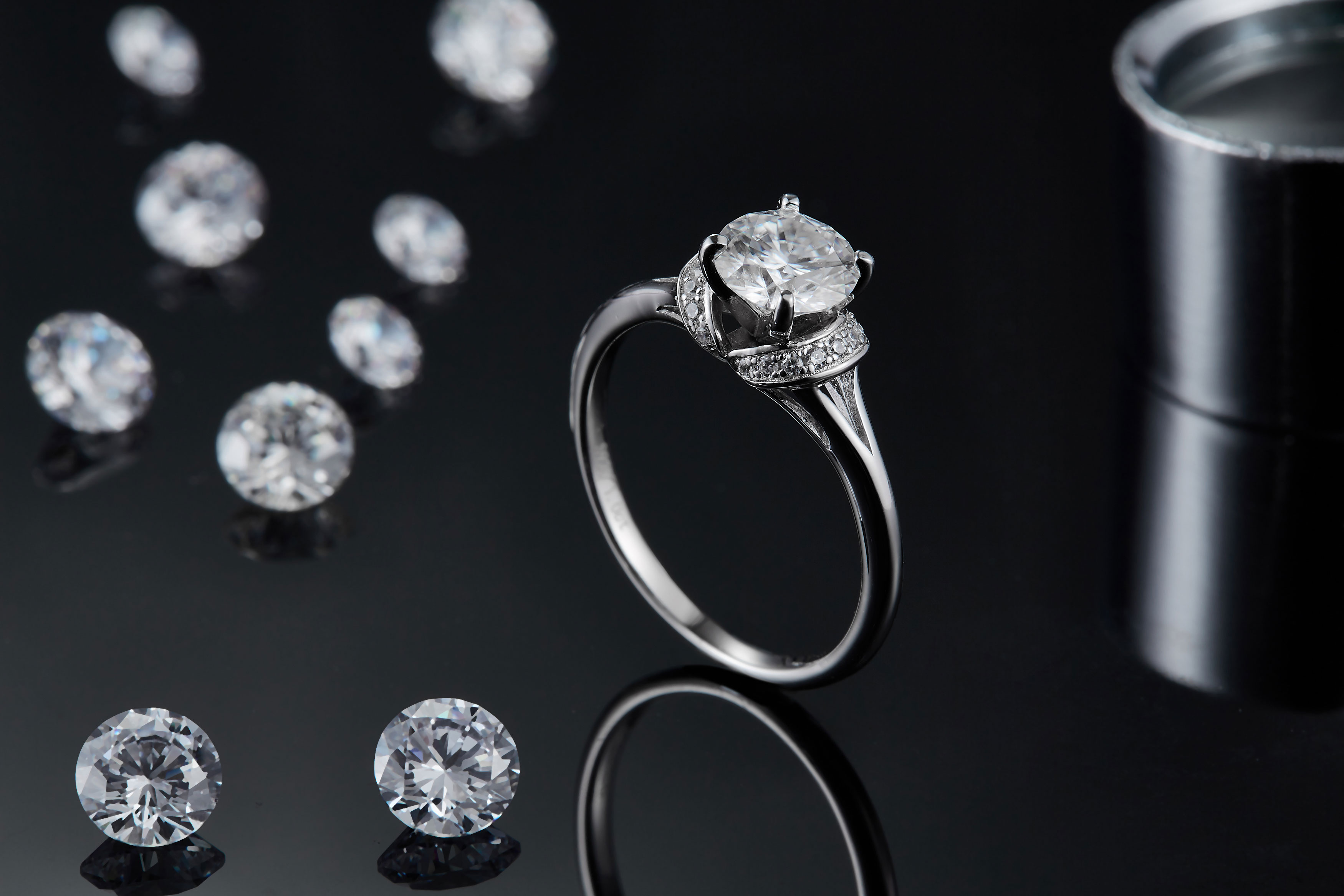 1-carat Luxury And Fashionable Light Luxury Jewelry Silver Ring Set With Top-quality
