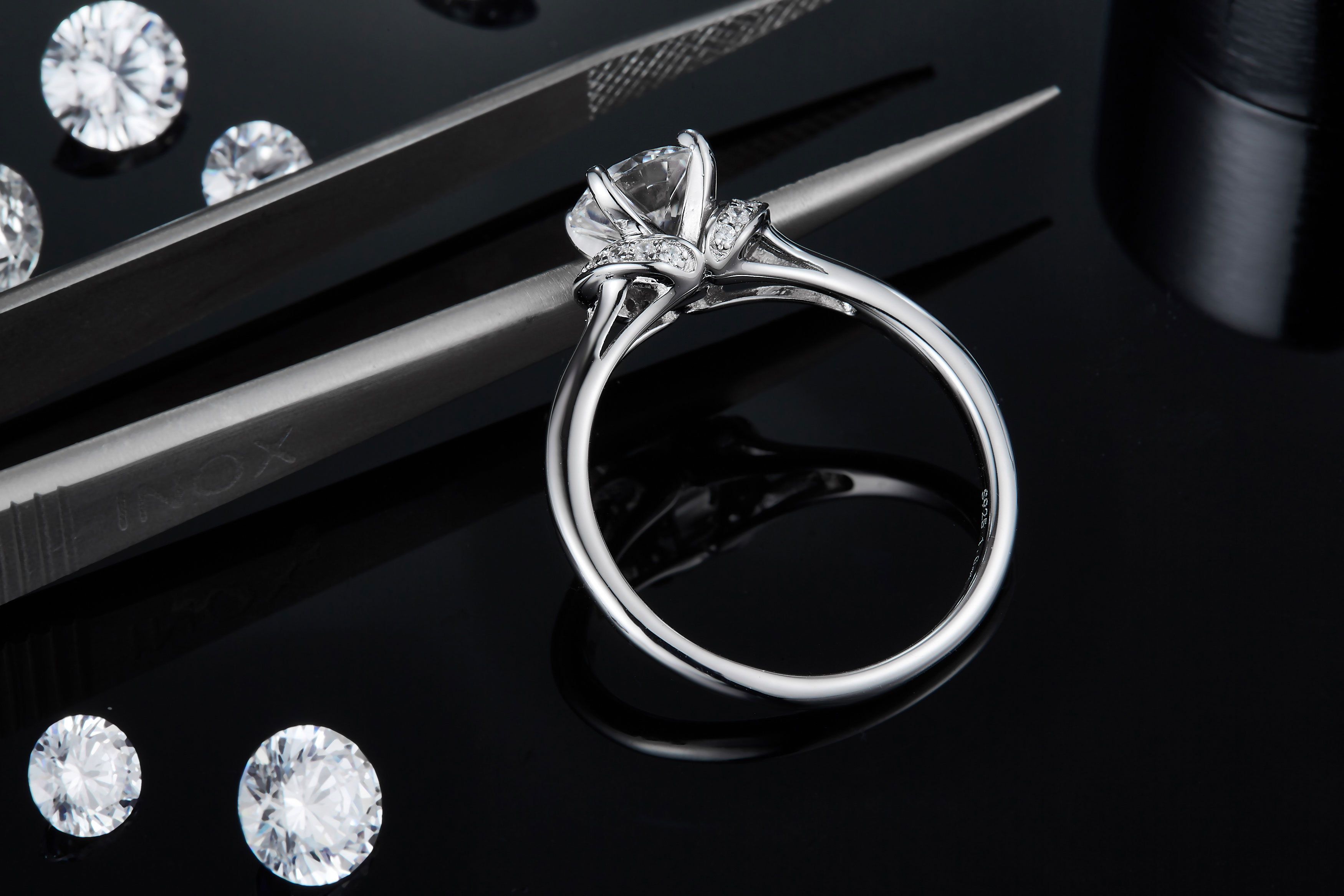 1-carat Luxury And Fashionable Light Luxury Jewelry Silver Ring Set With Top-quality