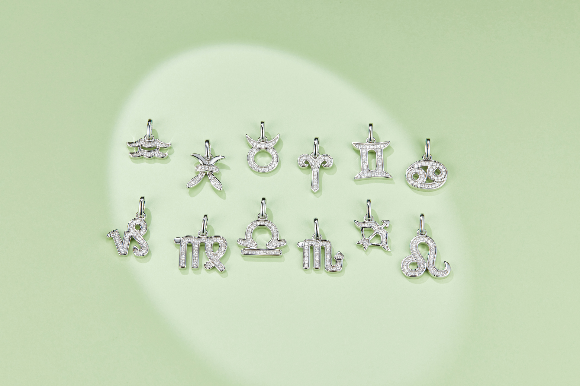 12 Zodiac Signs - Taurus, Set With Top-quality Moissanite, Luxurious And Fashionable Light