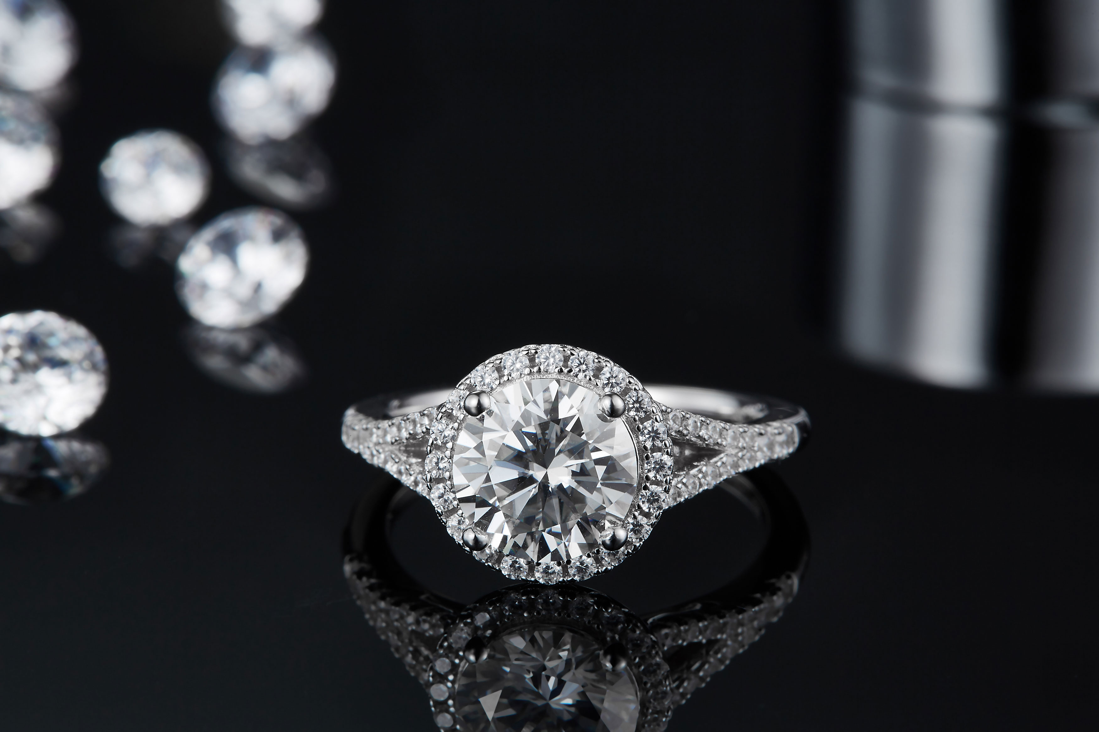 A 2-carat Luxury And Fashionable Light Luxury Jewelry Silver Ring Set With Top-quality