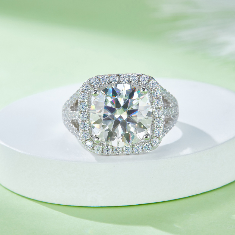 A 5-carat Luxury And Fashionable Light Luxury Jewelry Silver Ring Set With Top-quality