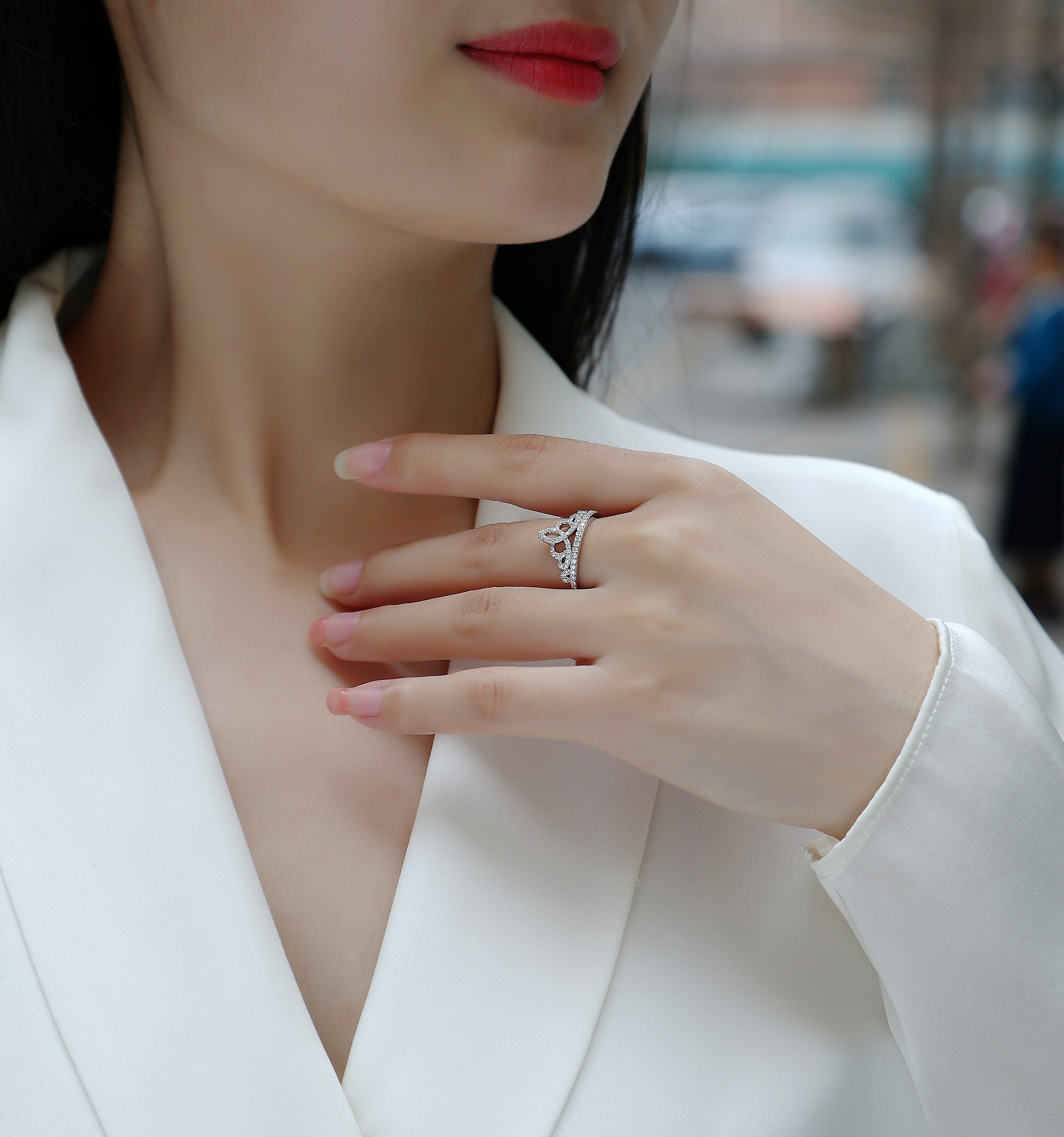 A Lively Summer Romance - A Wedding Ring Set With Top-quality Moissanite Silver And