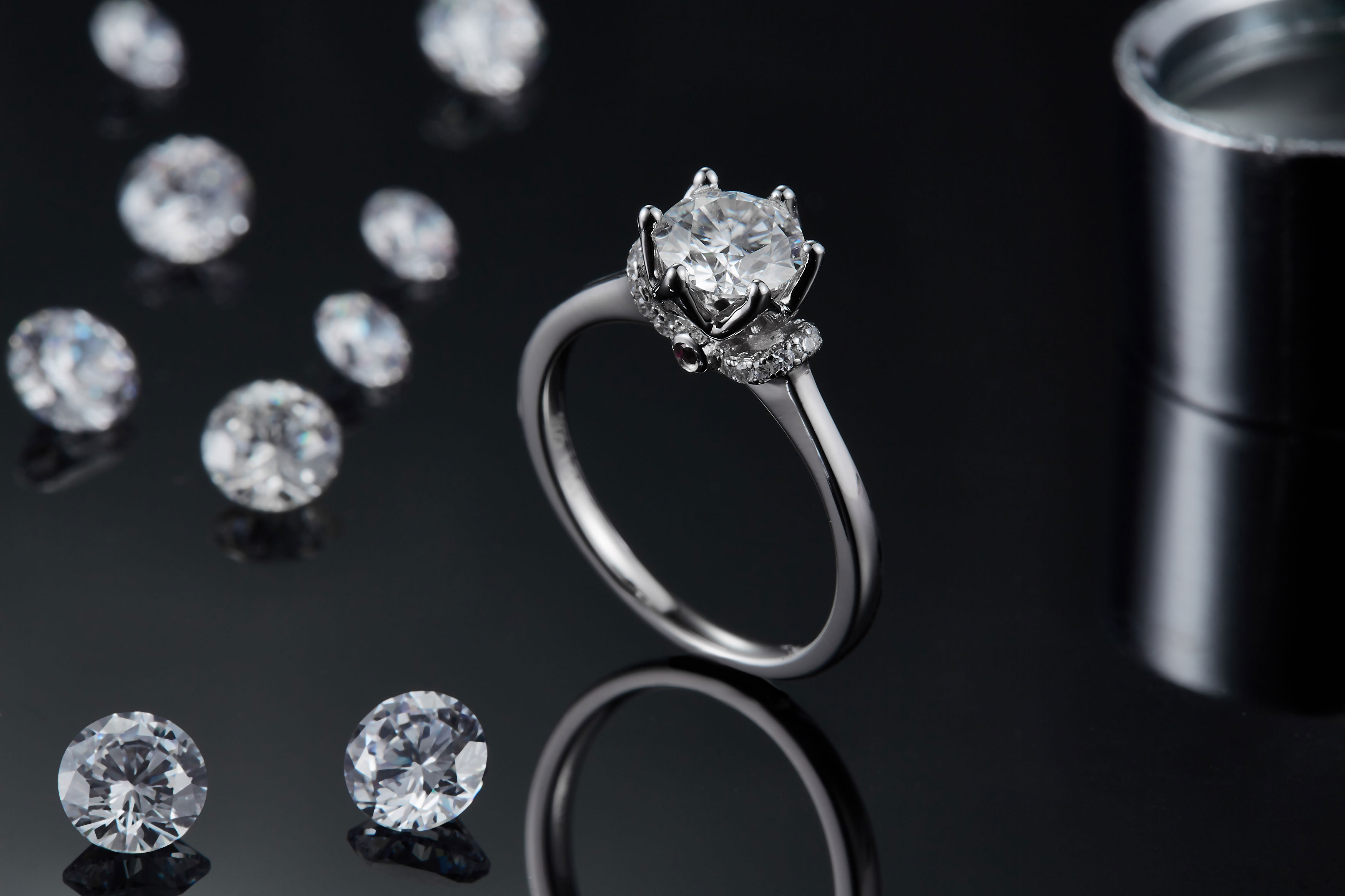 A Luxurious And Fashionable Light Luxury Jewelry Silver Ring Set With Top-quality