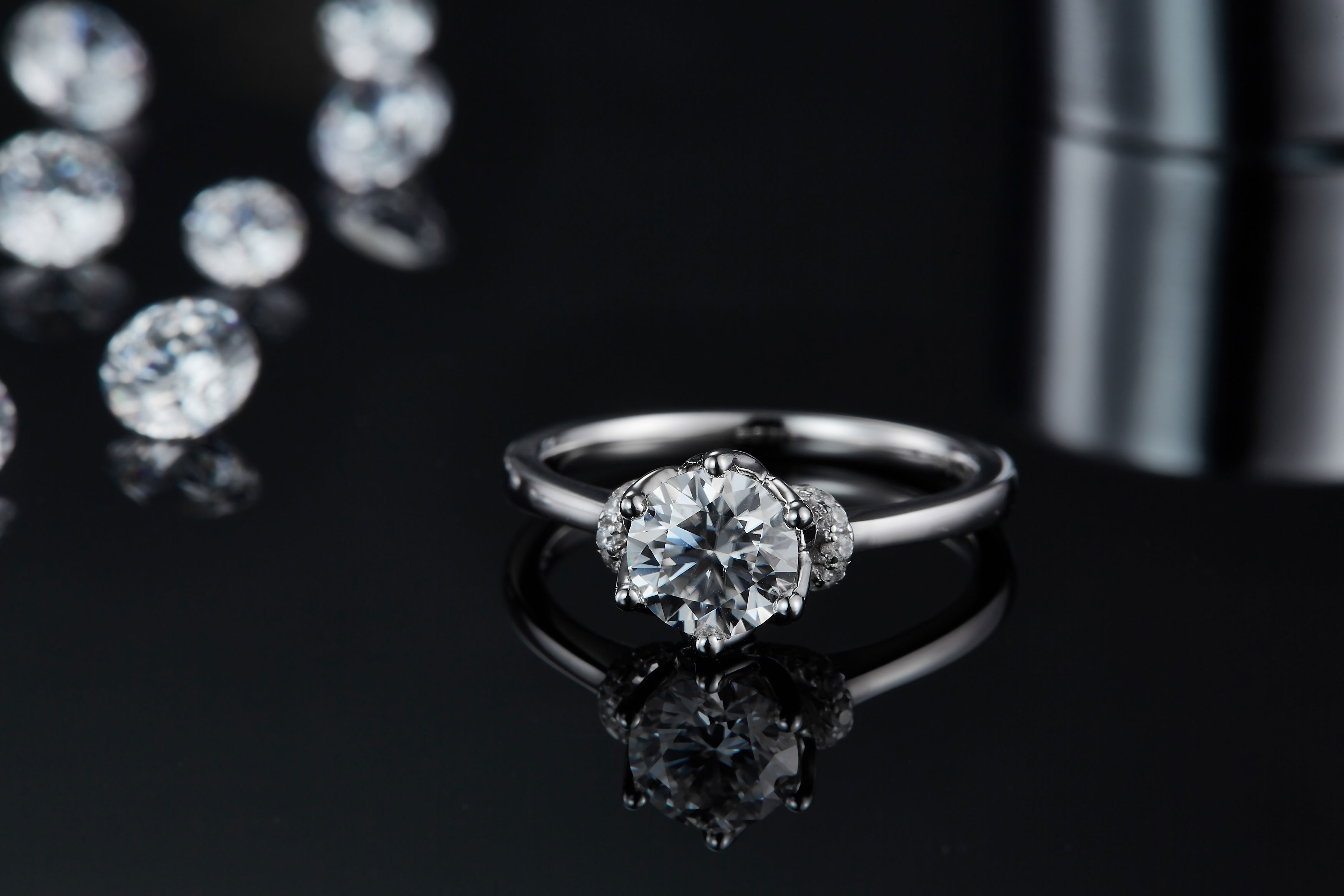 A Luxurious And Fashionable Light Luxury Jewelry Silver Ring Set With Top-quality