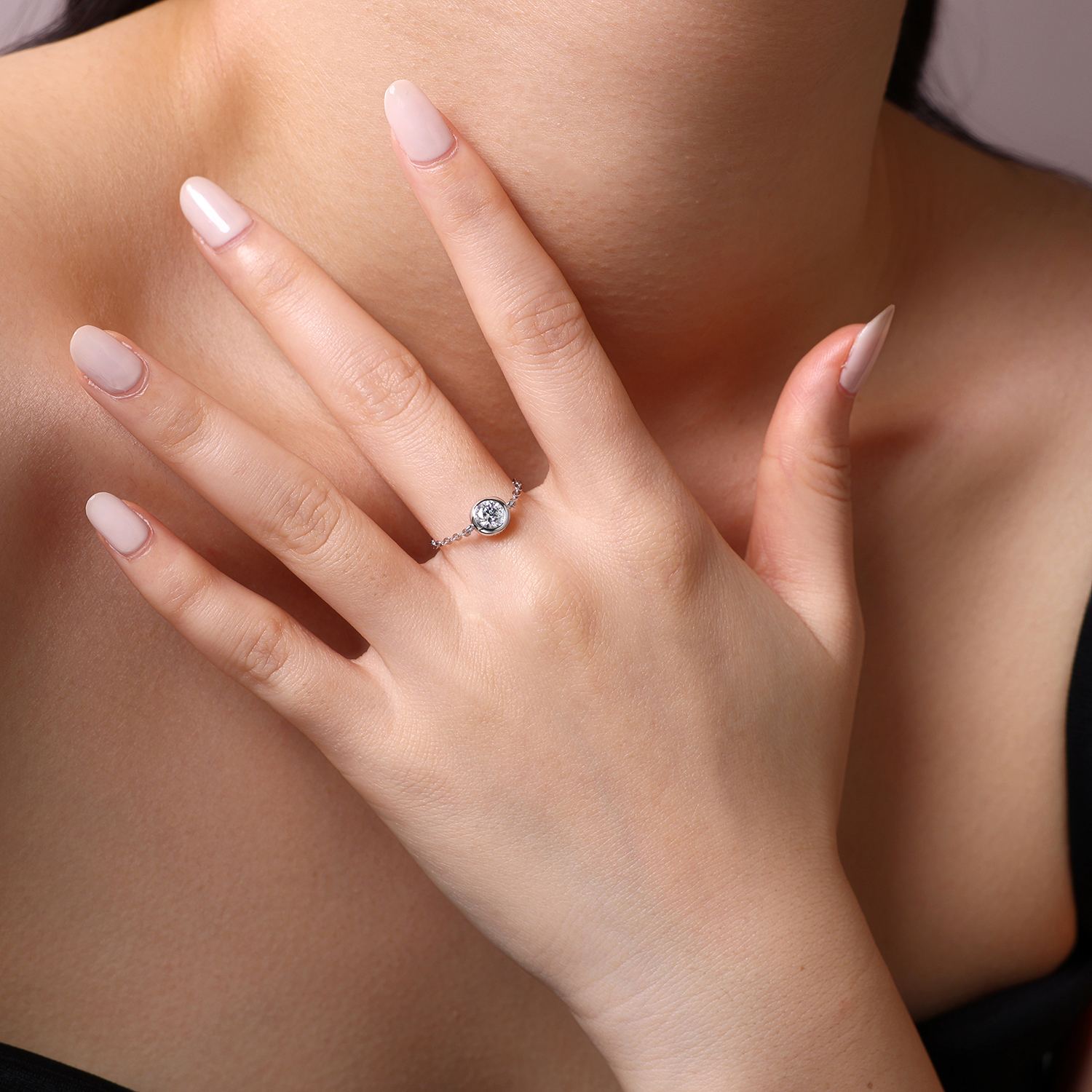 A Luxurious And Fashionable Light Luxury Trend Jewelry Silver Ring Featuring Top-quality