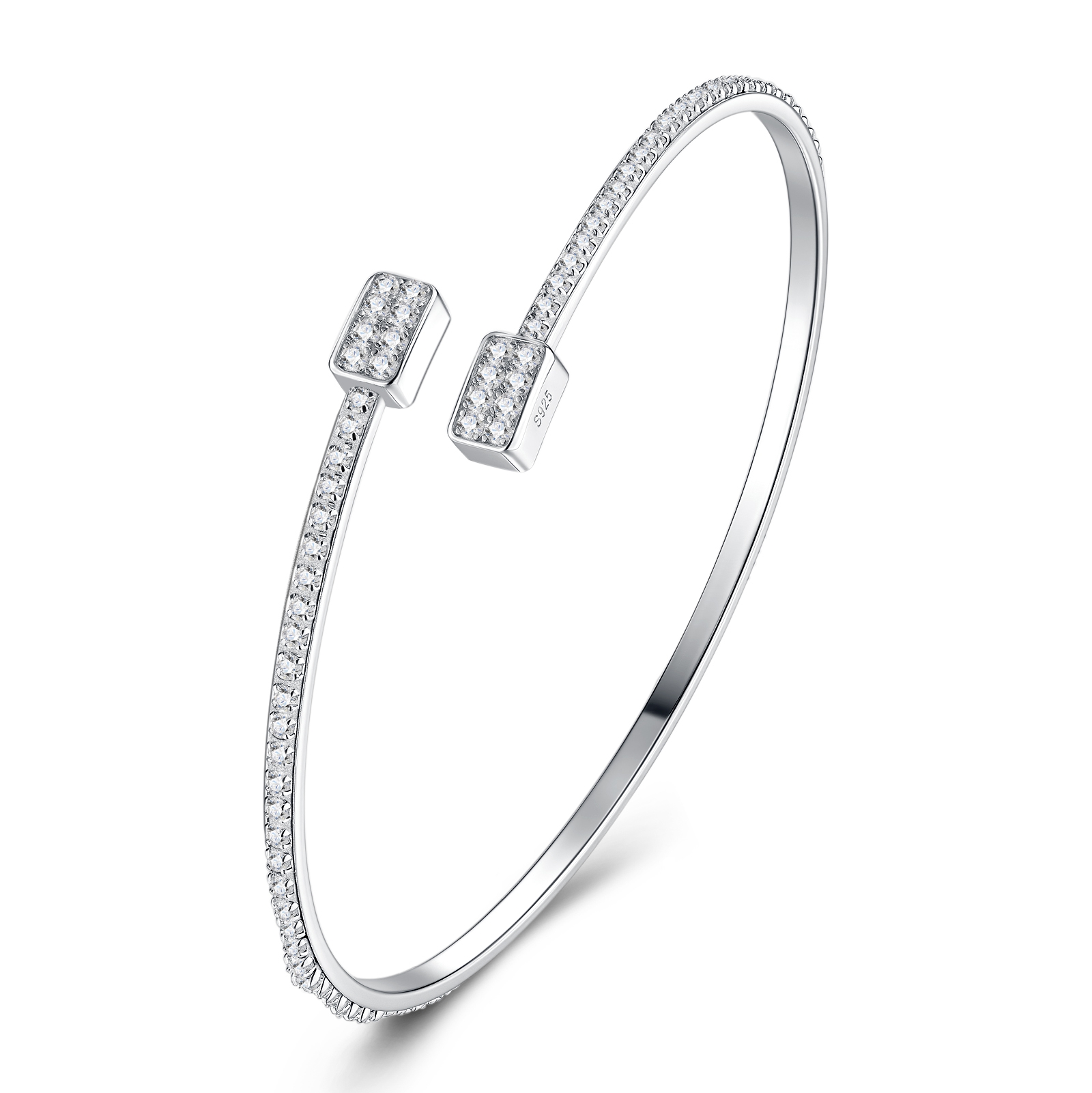 A Luxurious And Fashionable Minimalist Jewelry Bracelet Featuring Top-quality Moissanite