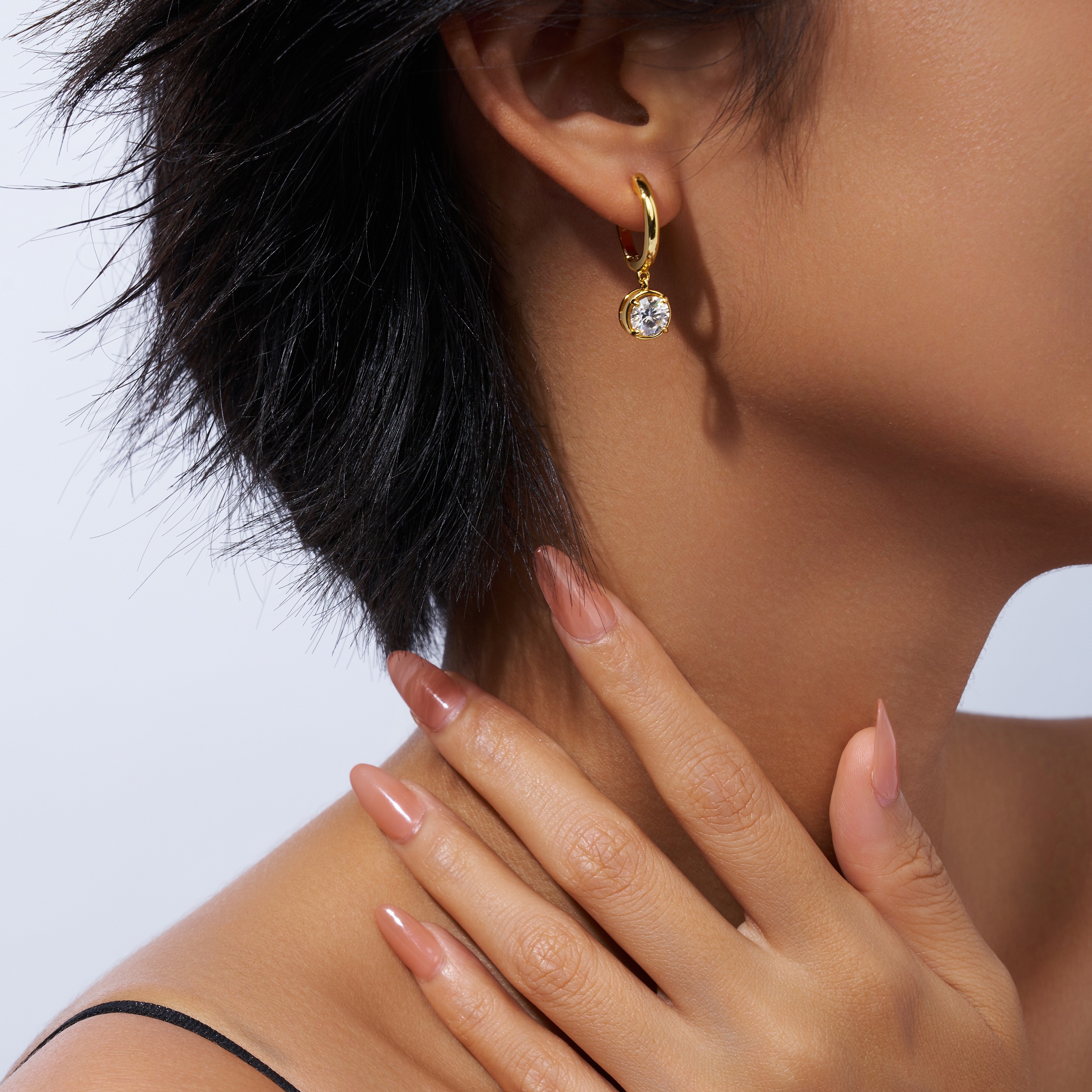 A Luxurious And Fashionable Minimalist Jewelry Earring Set Featuring Top-quality