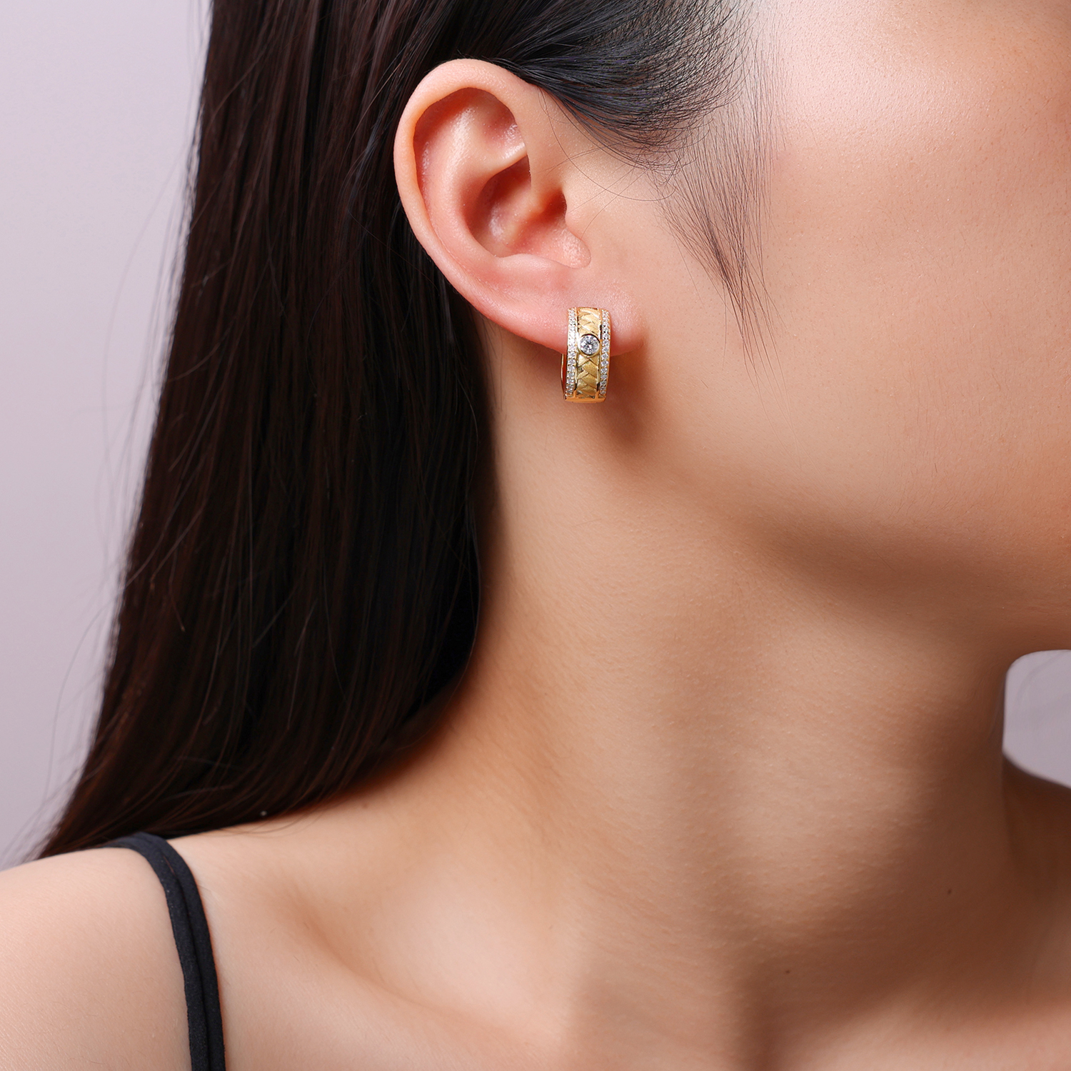 A Luxurious And Fashionable Minimalist Jewelry Earring Set Featuring Top-quality