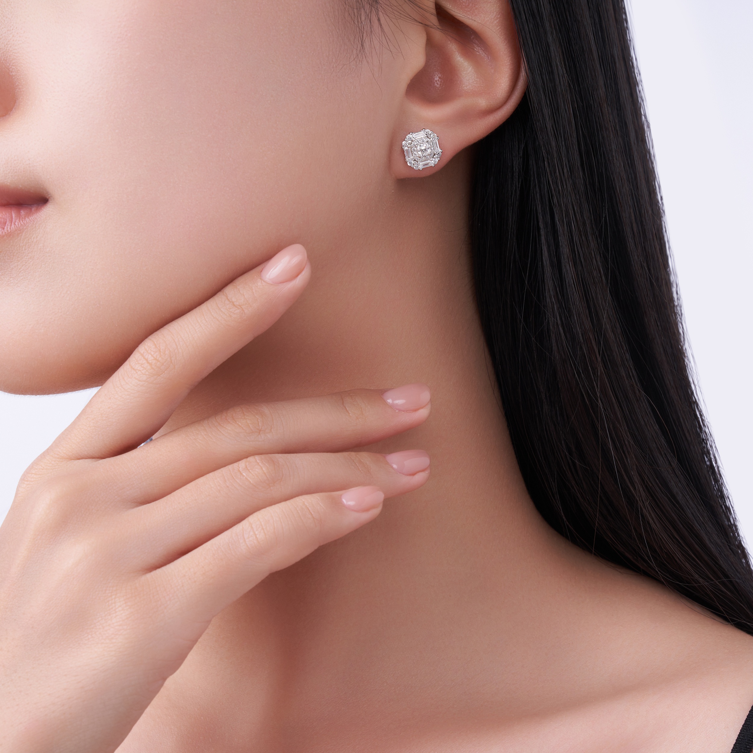 A Luxurious And Fashionable Minimalist Jewelry Earring Set Featuring Top-quality
