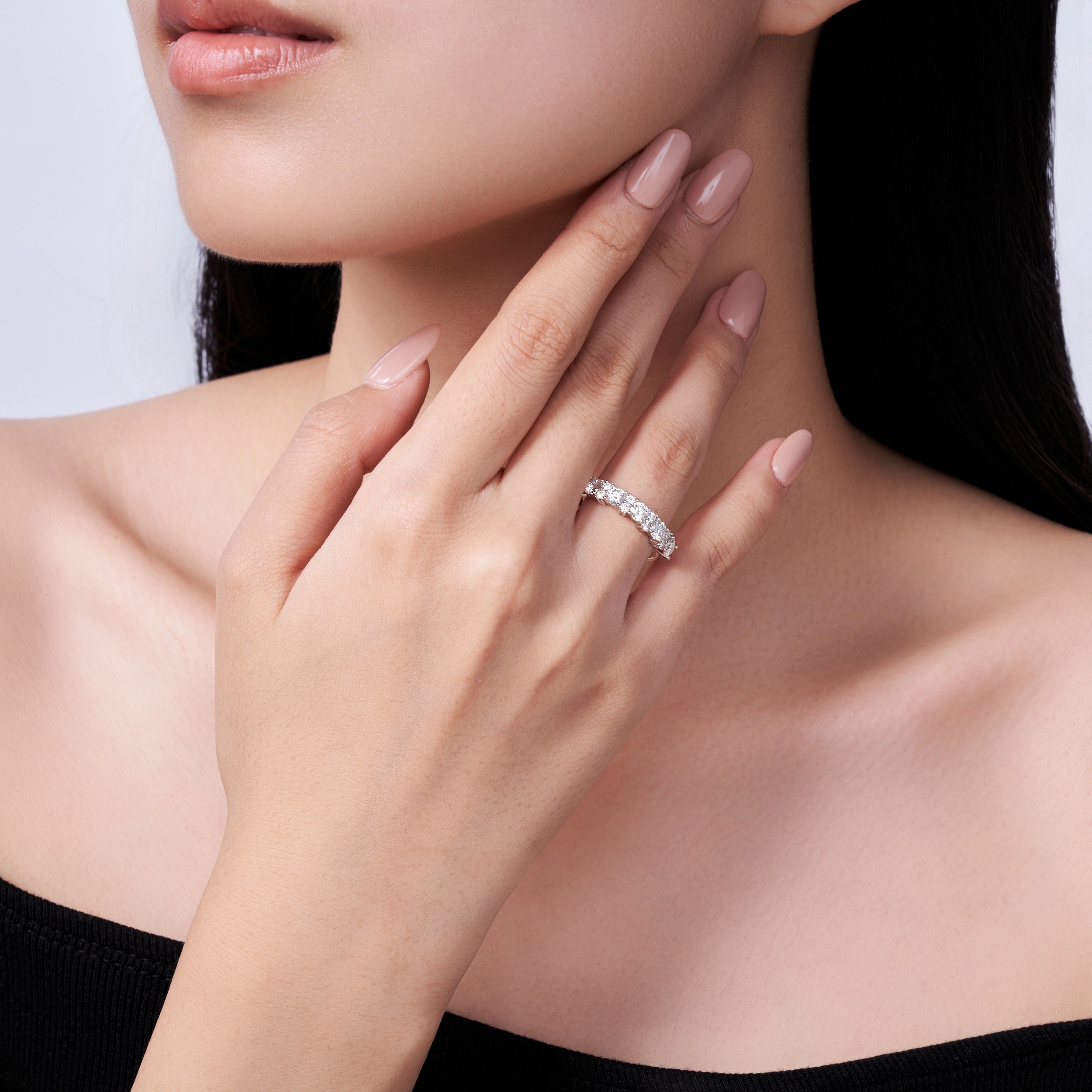 A Luxurious And Fashionable Minimalist Jewelry Ring Featuring Top-quality Moissanite, Made