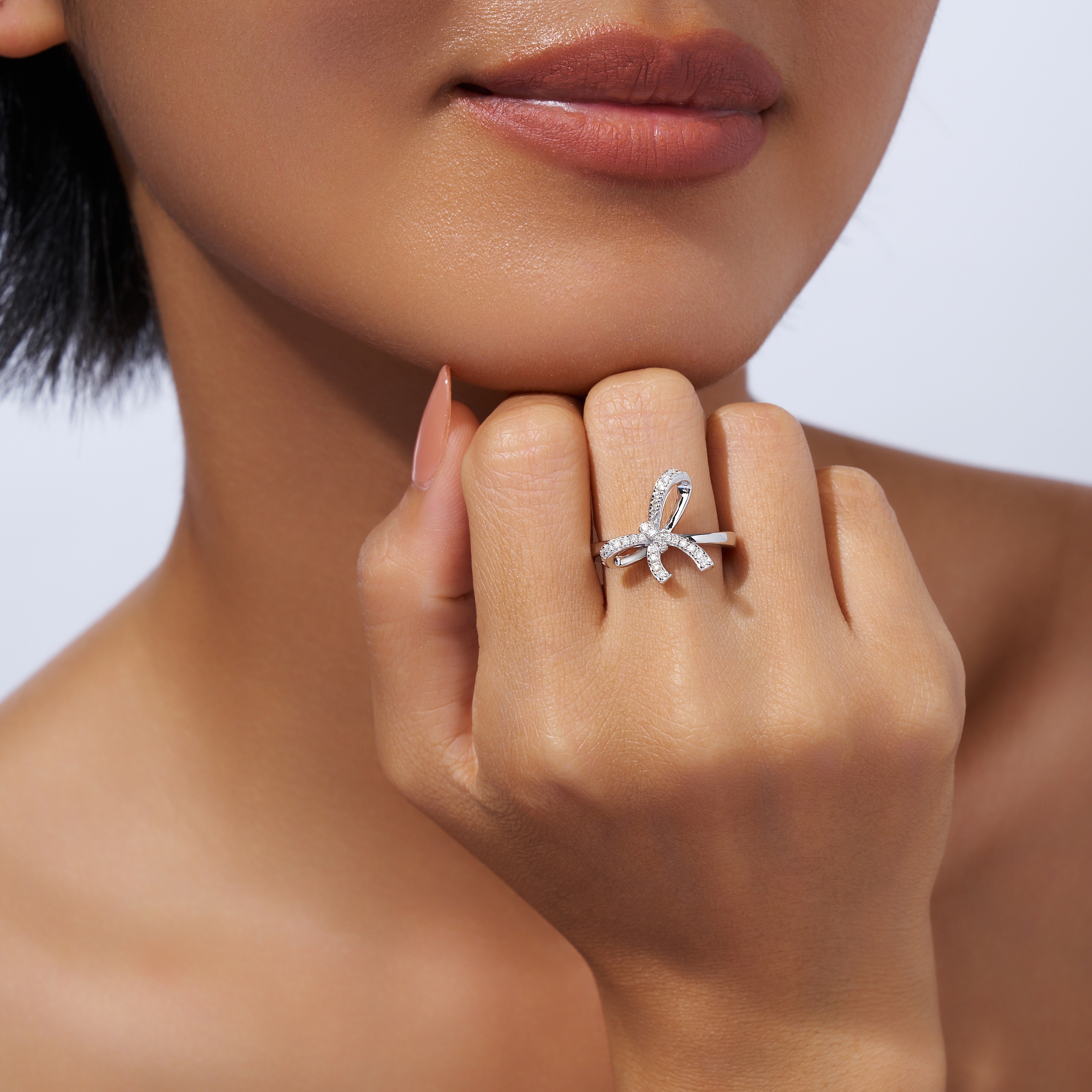 A Luxurious And Fashionable Minimalist Jewelry Ring Featuring Top-quality Moissanite, Made
