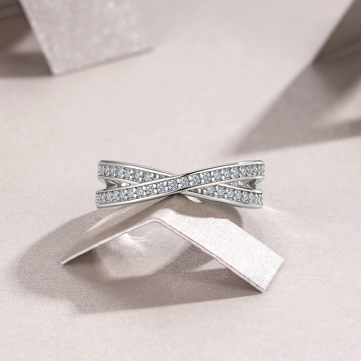 A Luxurious And Fashionable Minimalist Jewelry Ring Featuring Top-quality Moissanite, Made