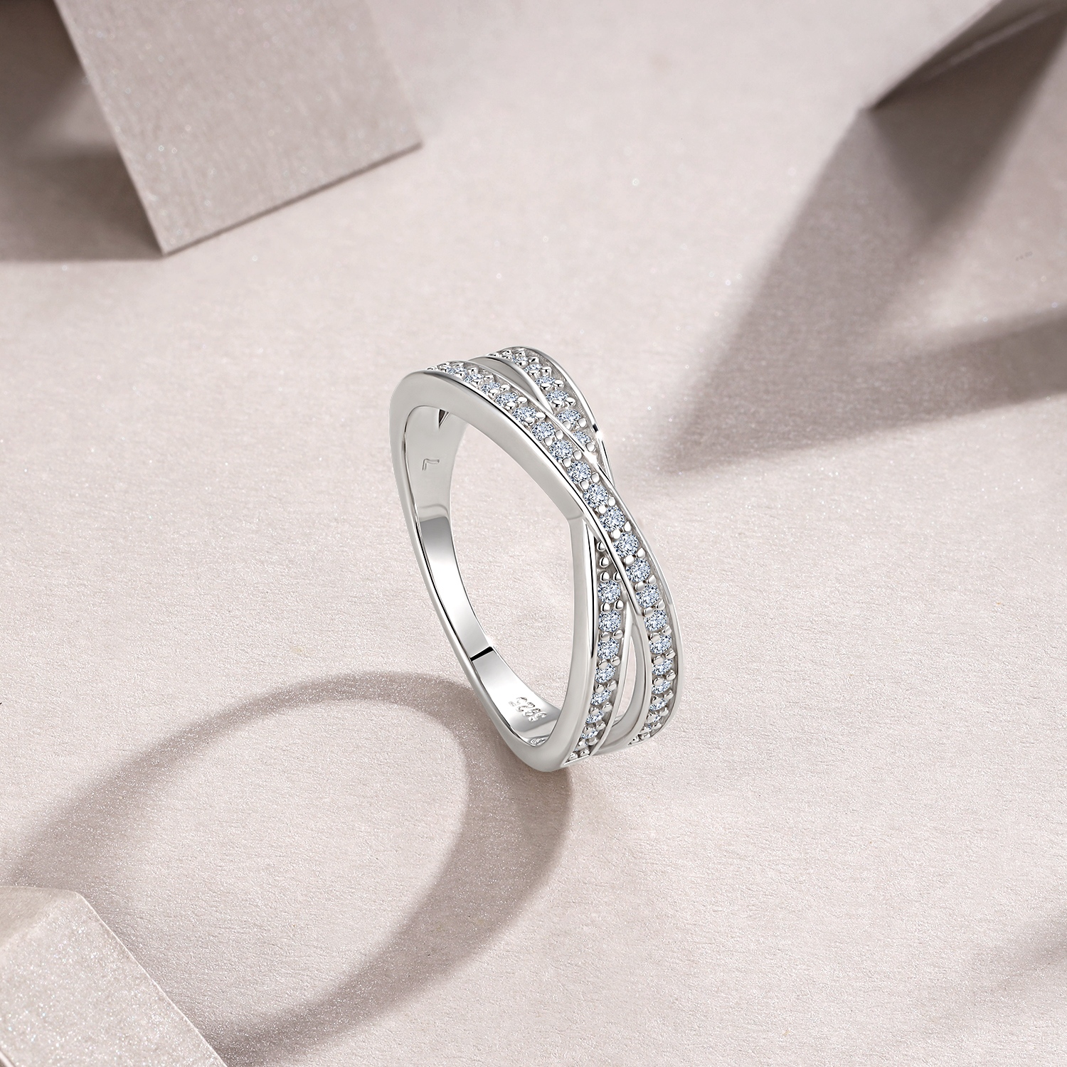 A Luxurious And Fashionable Minimalist Jewelry Ring Featuring Top-quality Moissanite, Made