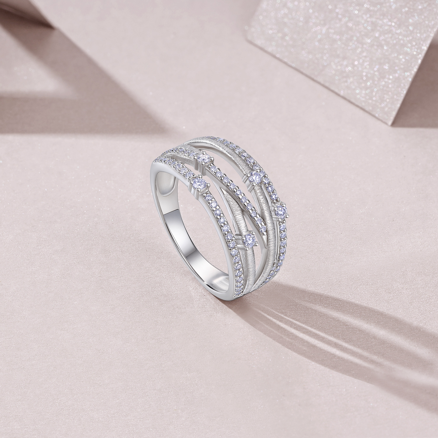 A Luxurious And Fashionable Minimalist Jewelry Ring Featuring Top-quality Moissanite, Made
