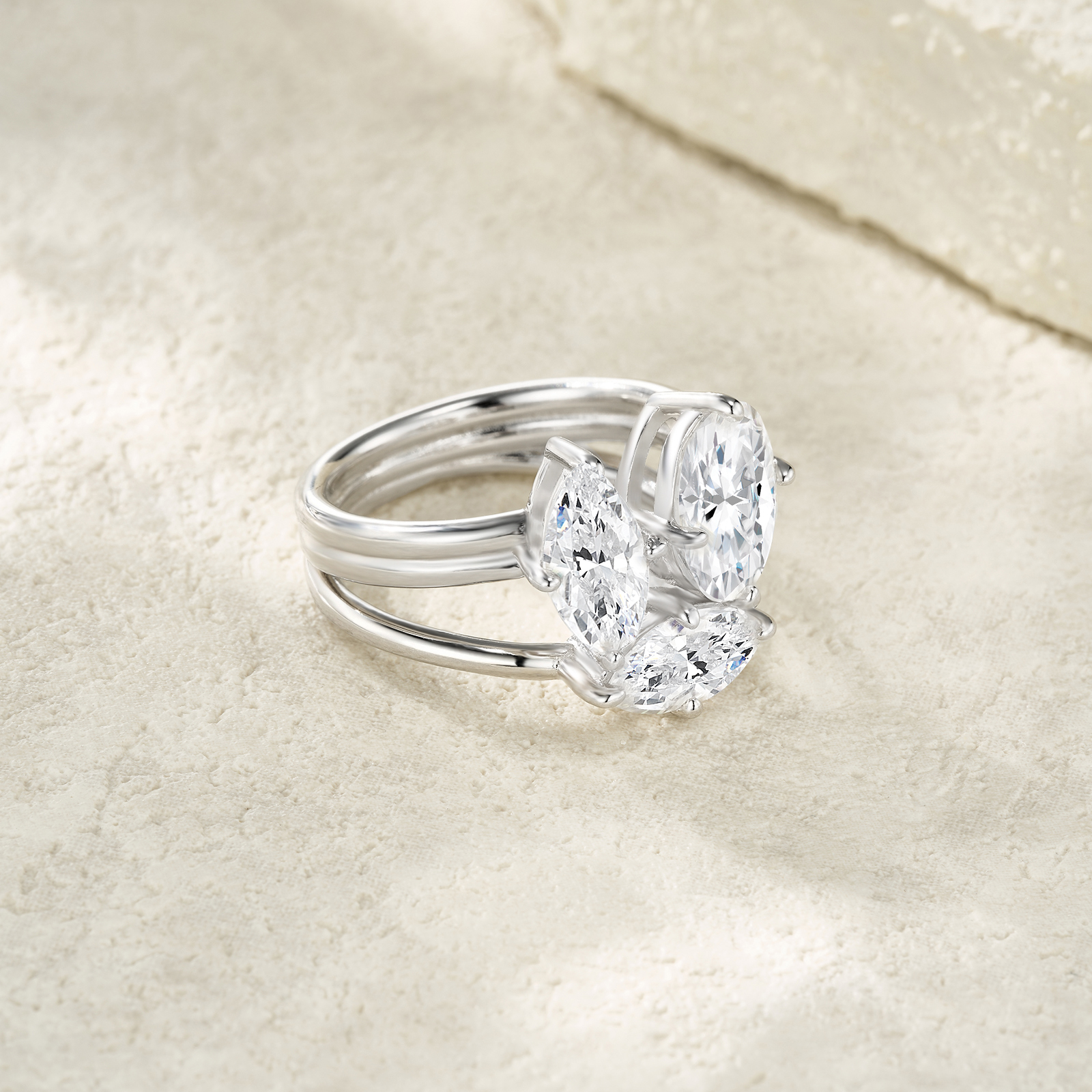 A Luxurious And Fashionable Minimalist Jewelry Ring Featuring Top-quality Moissanite, Made