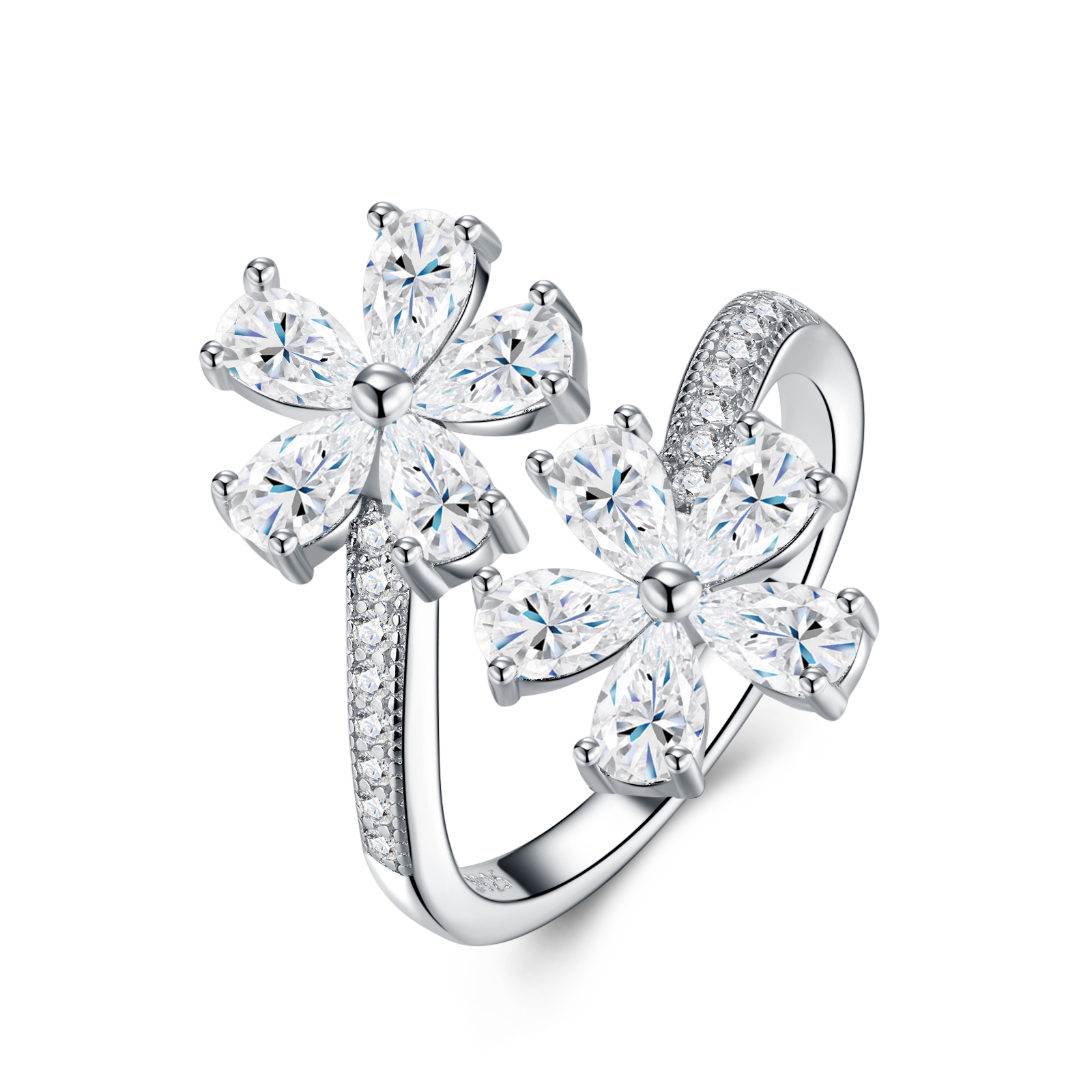 A Luxurious, Fashionable, And Trendy Silver Ring Set With Top-quality Moissanite, Crafted