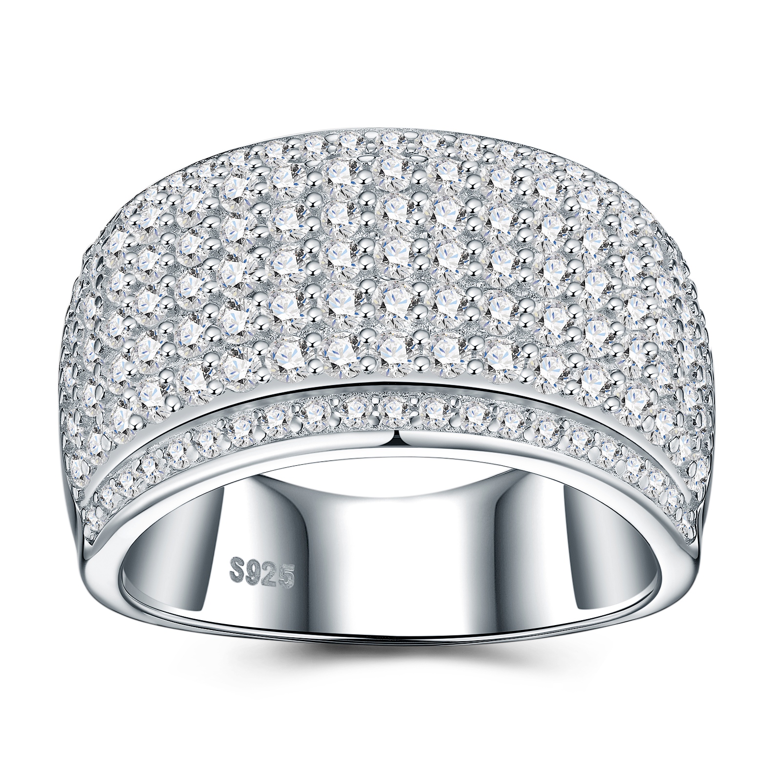 A Luxurious, Fashionable, And Trendy Silver Ring Set With Top-quality Moissanite, Crafted