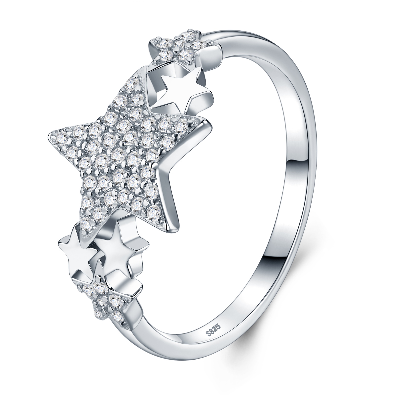 A Luxurious, Fashionable, And Trendy Silver Ring Set With Top-quality Moissanite, Crafted