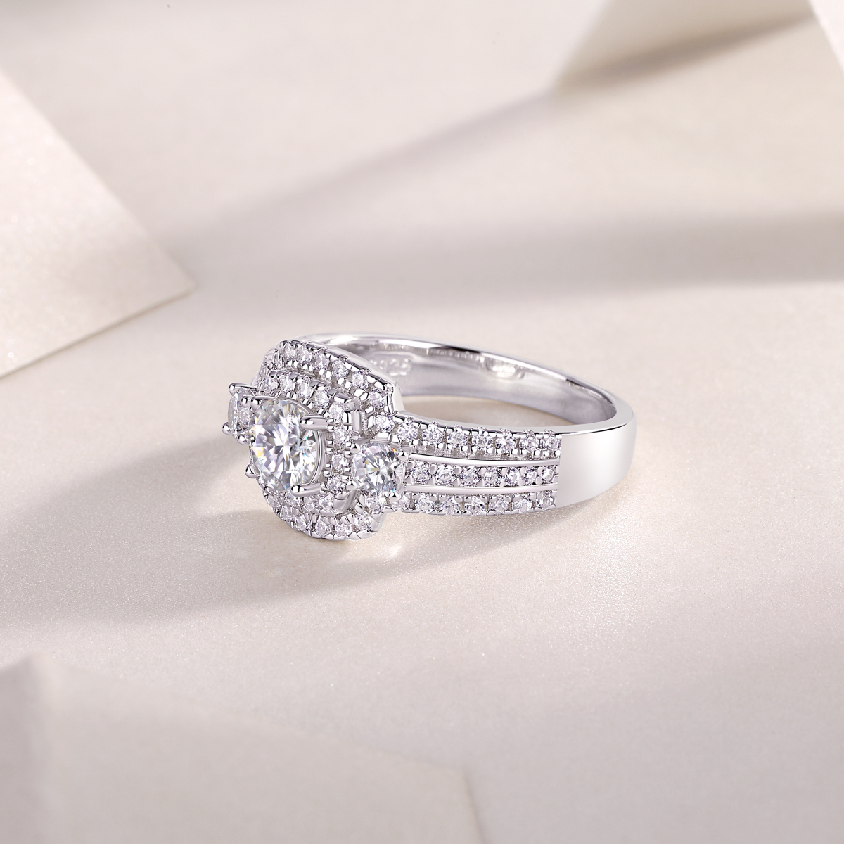 Afternoon Gobi - A Wedding Ring Set With 0.5-carat Top-quality Moissanite Silver And