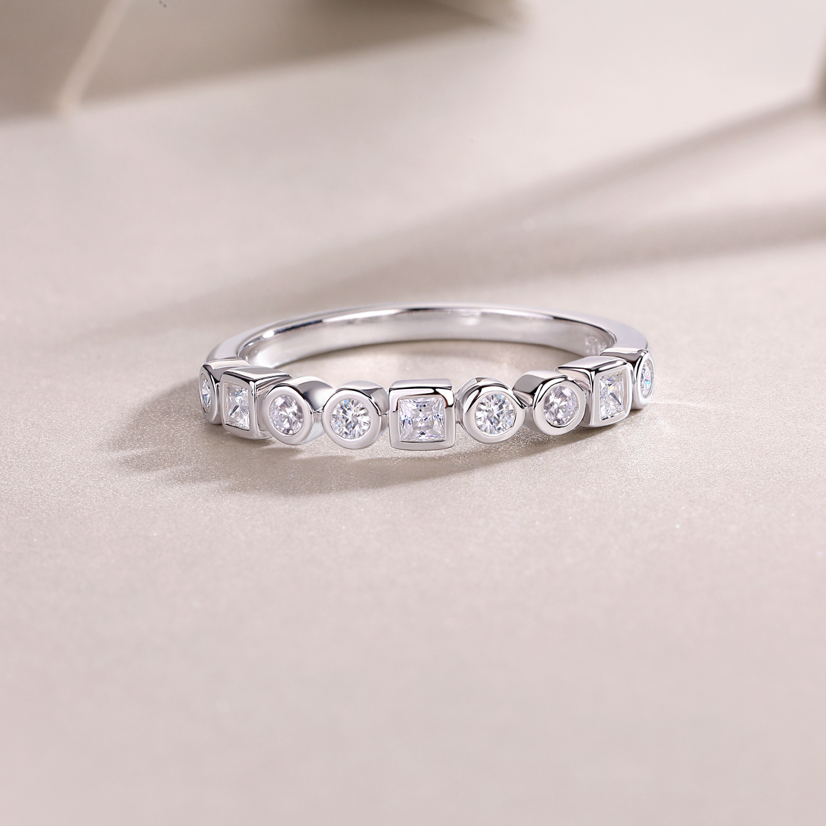 Always By Your Side - A Wedding Ring Set With Top-quality Moissanite, Silver And