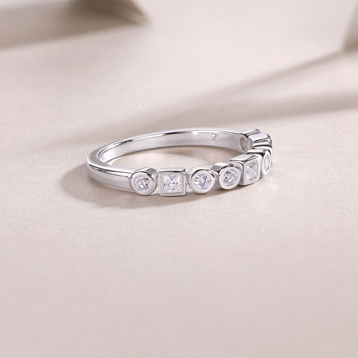 Always By Your Side - A Wedding Ring Set With Top-quality Moissanite, Silver And