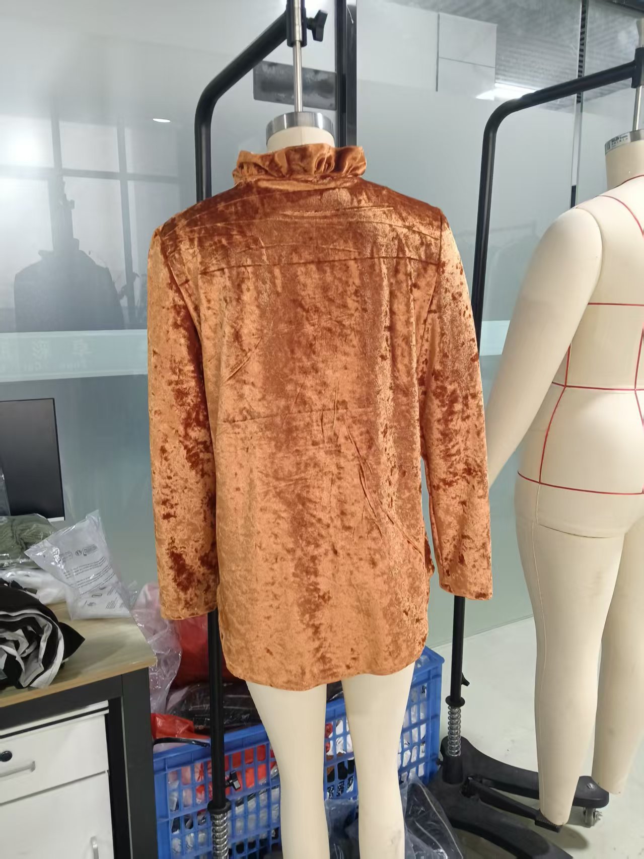 Amazon Velvet Autumn Top T-shirt V-neck Long Sleeve New Women's Solid Color Ruffled Edge