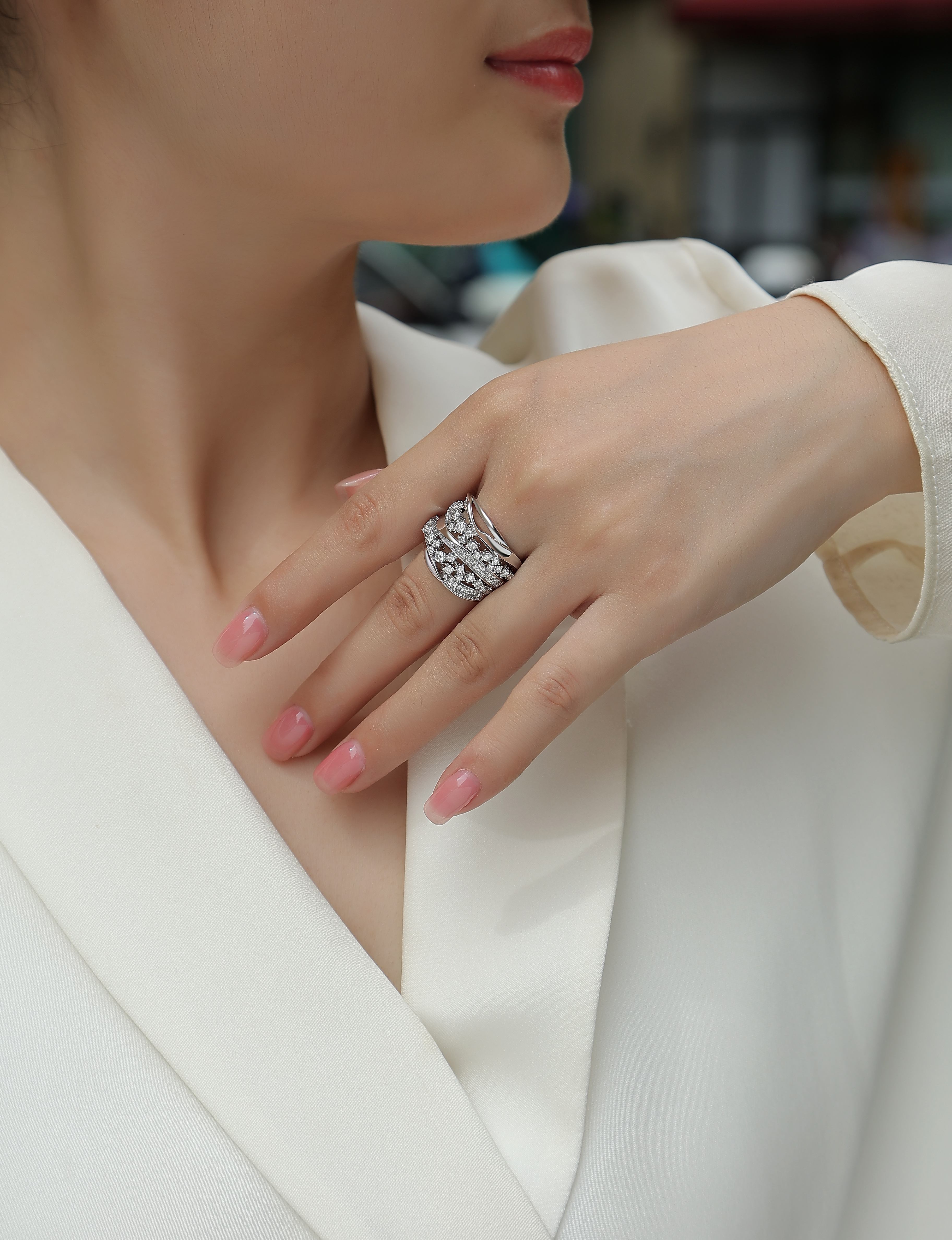 Blossoming All The Way - A Wedding Ring Set With Top-quality Moissanite, Silver And