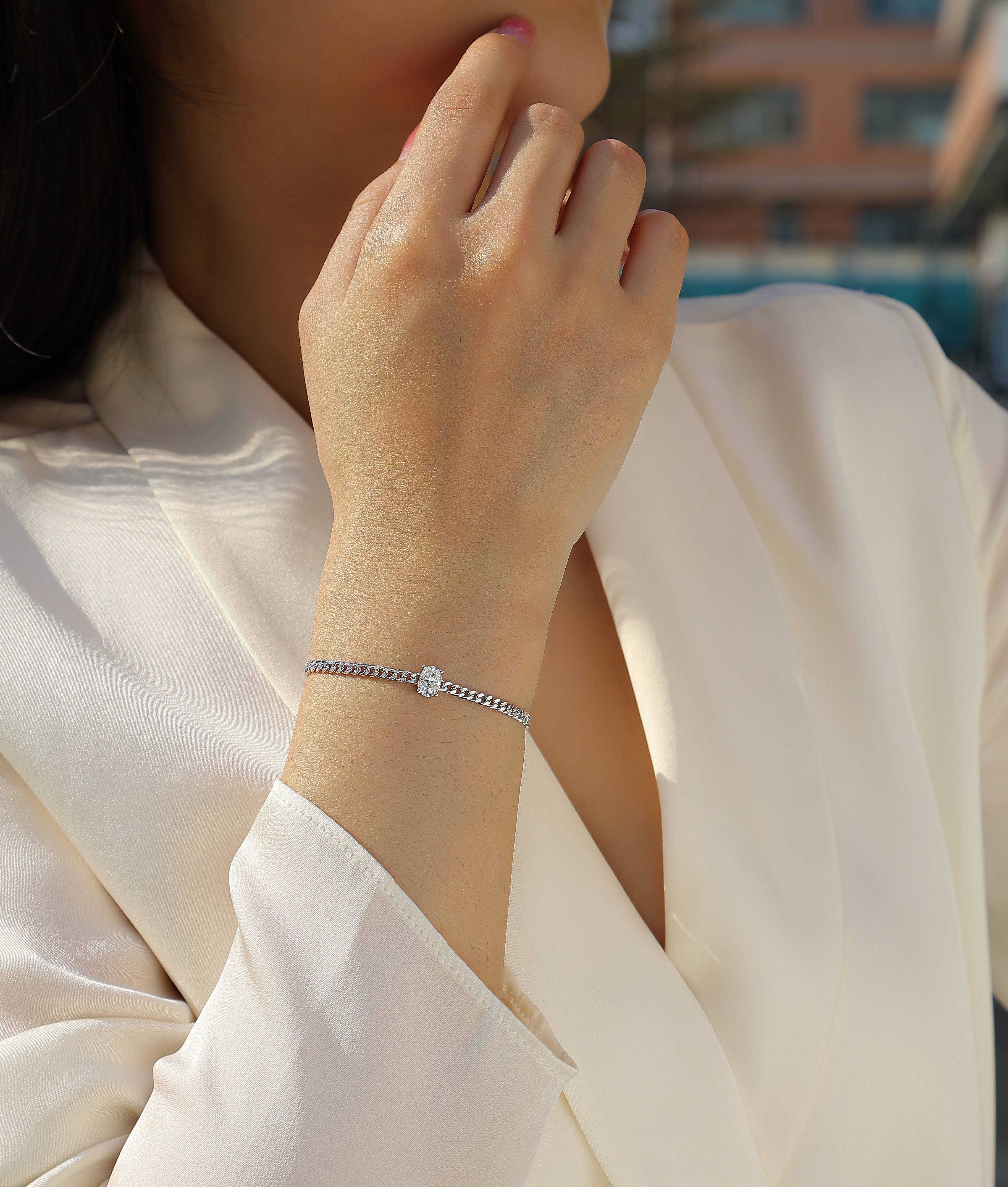 Breakthrough - Set With Top-quality Moissanite, Fashionable And Light Luxury Jewelry