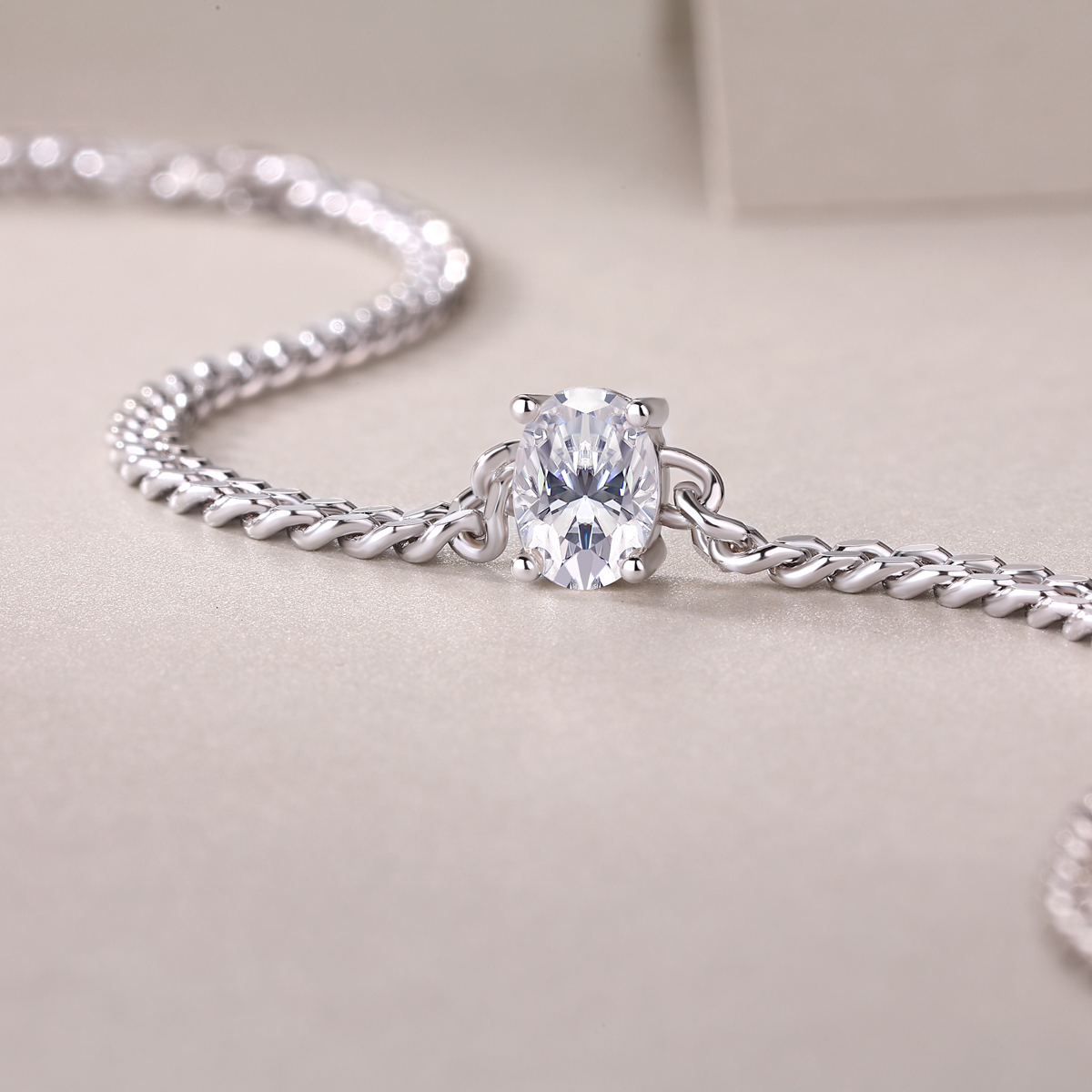 Breakthrough - Set With Top-quality Moissanite, Fashionable And Light Luxury Jewelry