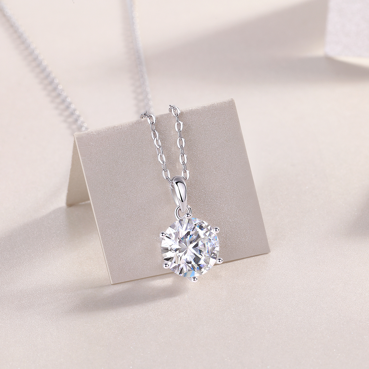 Breeze Dance - A Fashionable And Trendy Necklace Pendant Set With Top-quality Moissanite
