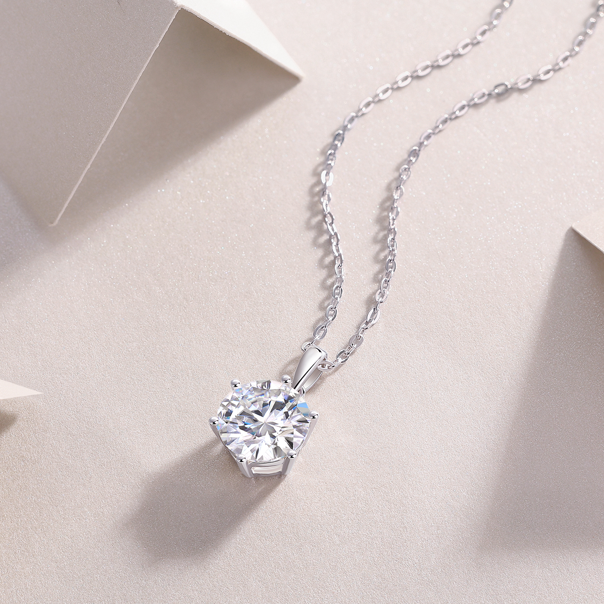 Breeze Dance - A Fashionable And Trendy Necklace Pendant Set With Top-quality Moissanite
