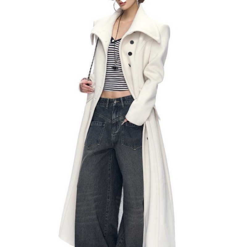 British-style Hepburn-style Coat