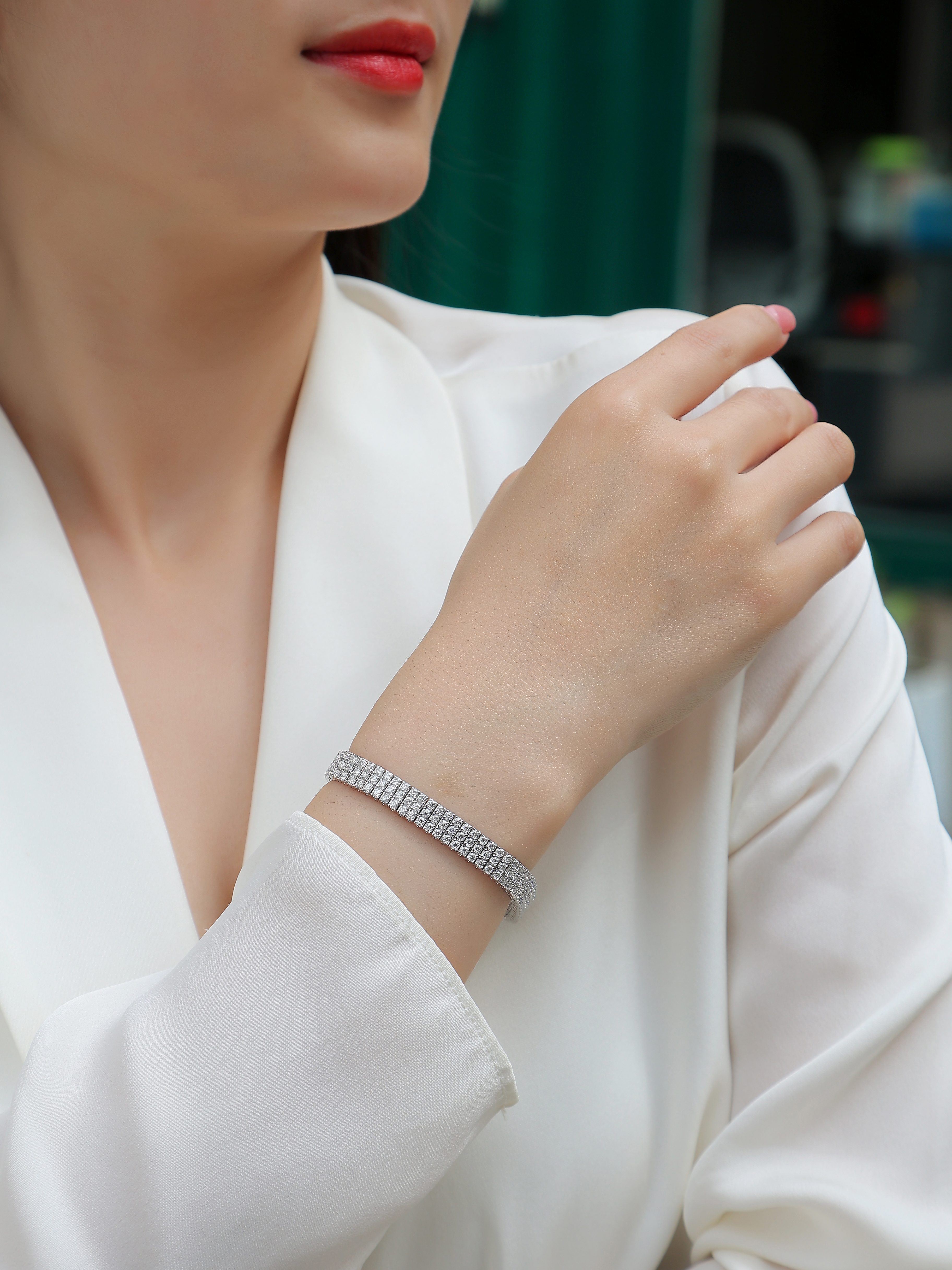 Chain Lock Radiance - A Luxurious And Fashionable Light Luxury Jewelry Silver Bracelet Set