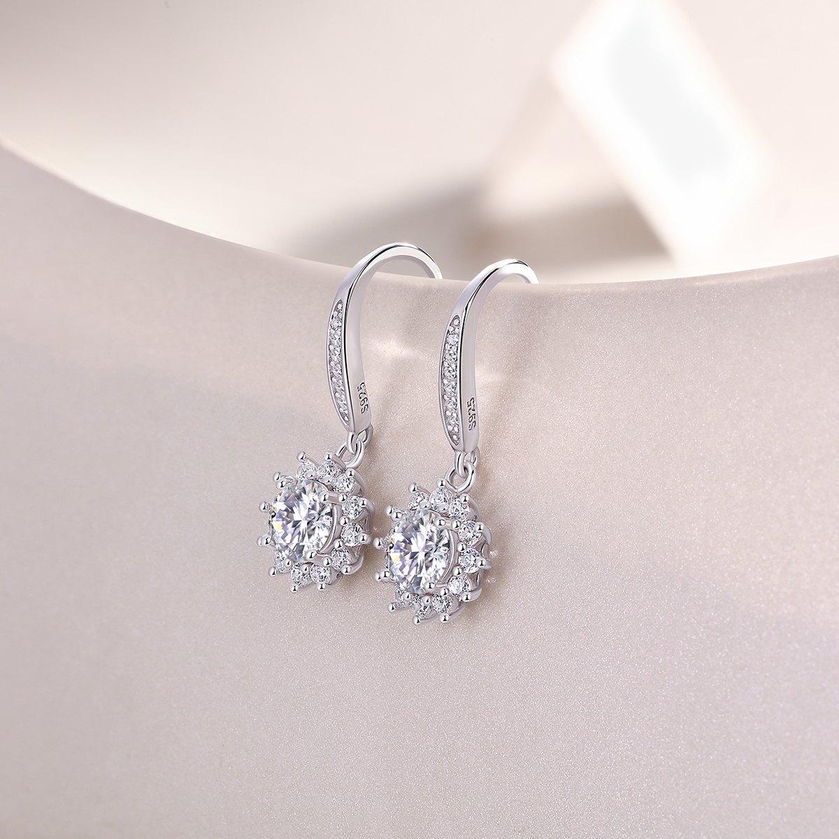 City Of Splendor - Earrings Set With Top-quality Moissanite, Silver And Platinum-plated
