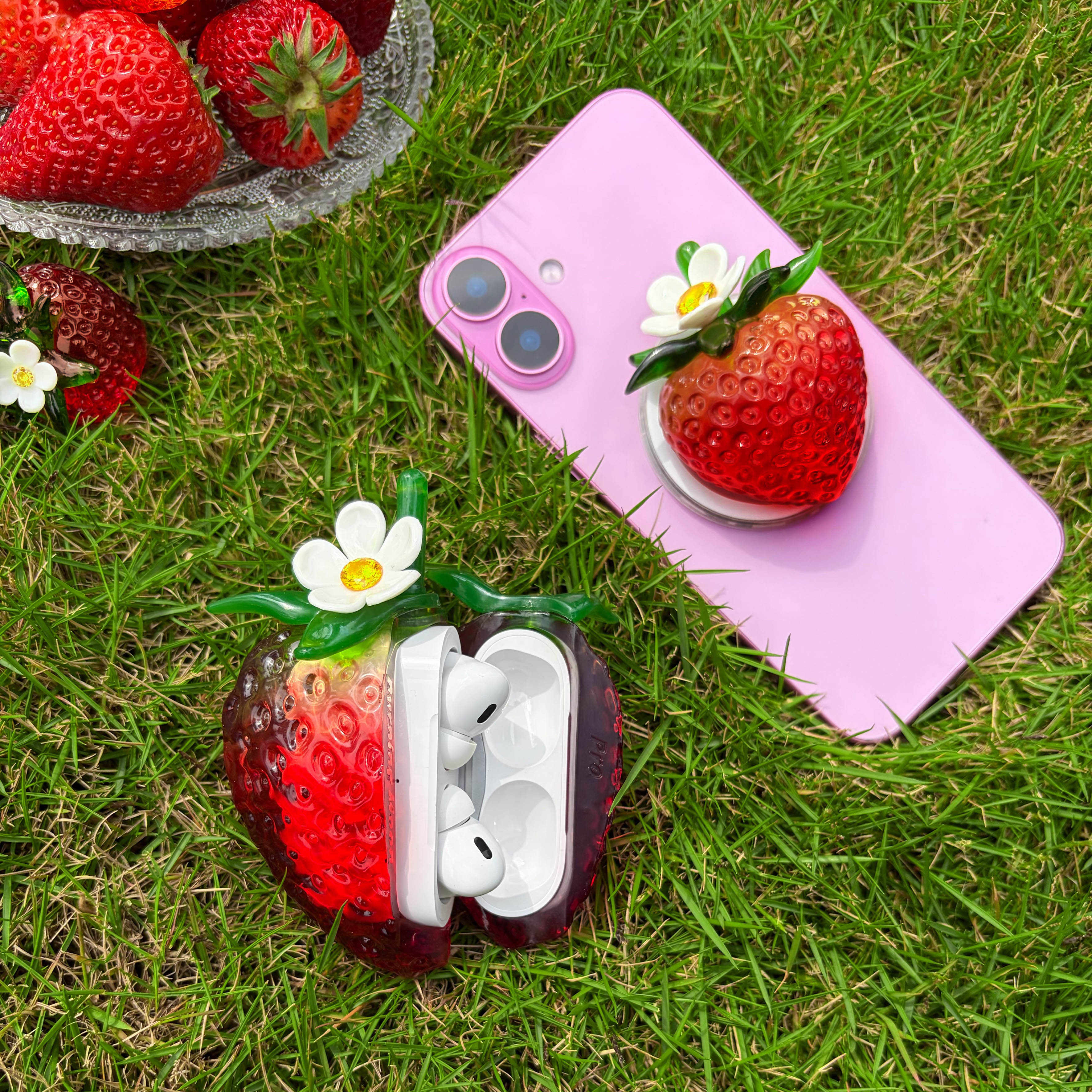 Creative Transparent Strawberry Earphone Shell
