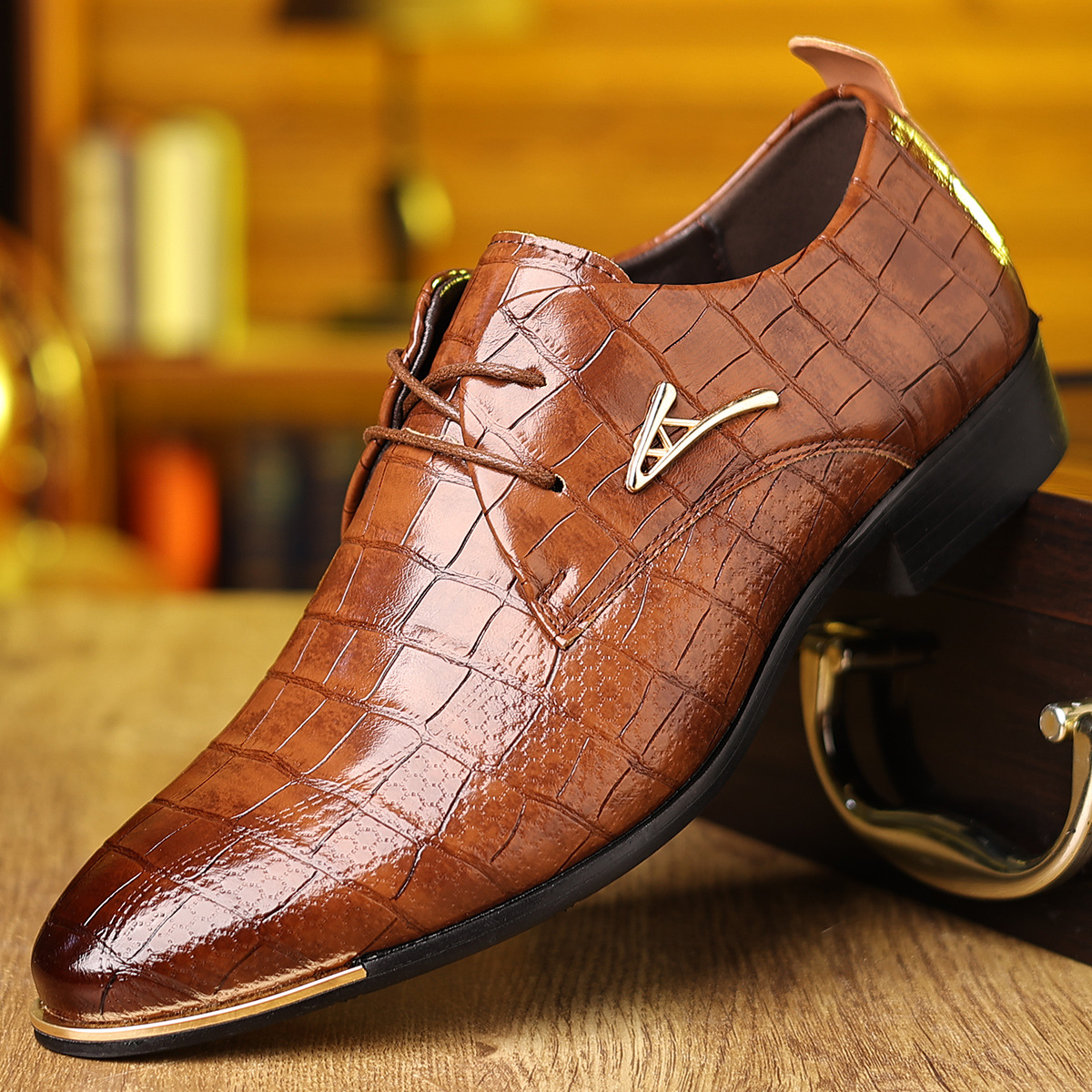 Crocodile Pattern Embossed Men's Business Leather Shoes, Pointed Toe, Lace-Up, Glossy