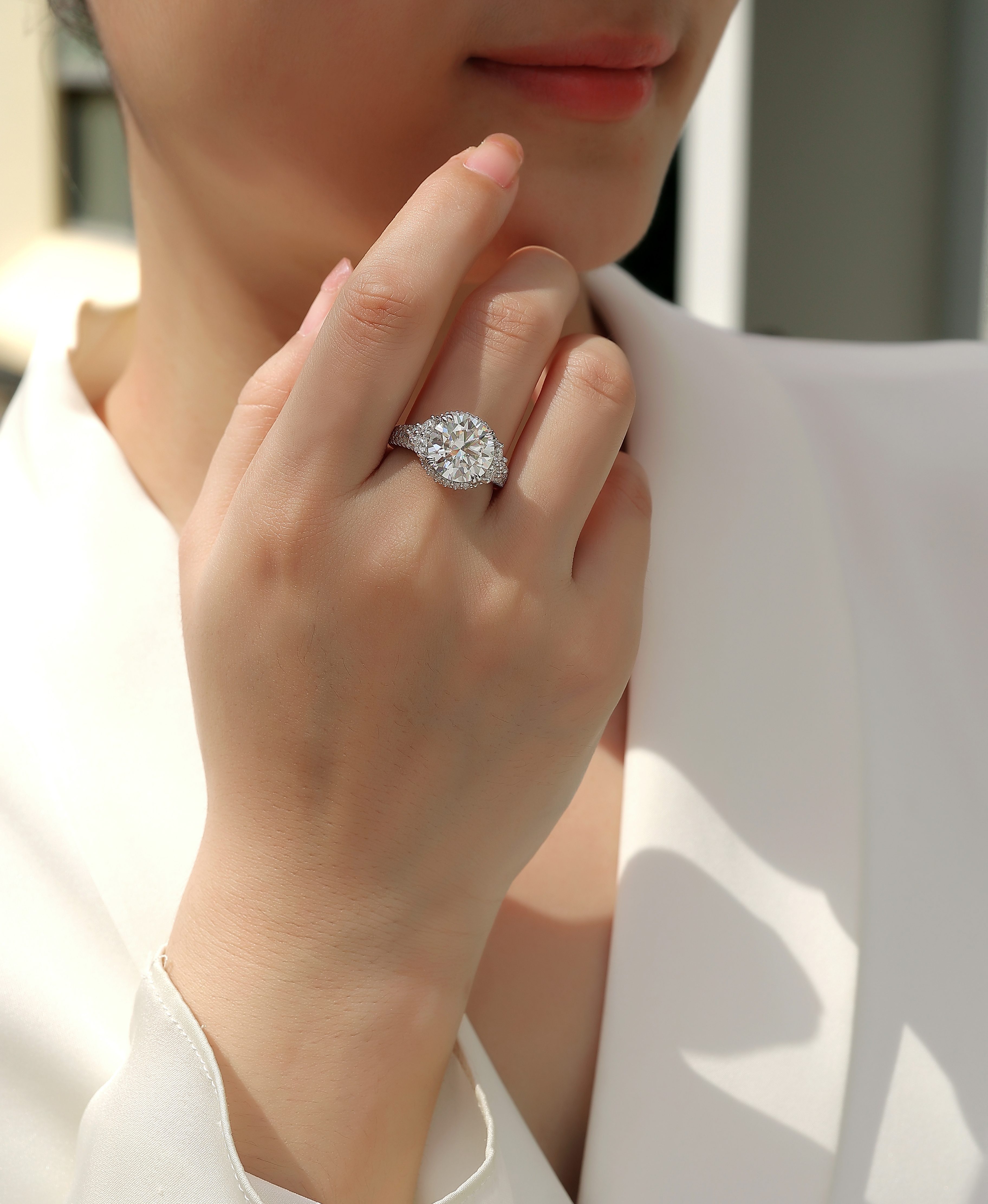 Dance Youth - A 5-carat Silver Diamond Wedding Ring Set With Top-quality Moissanite And