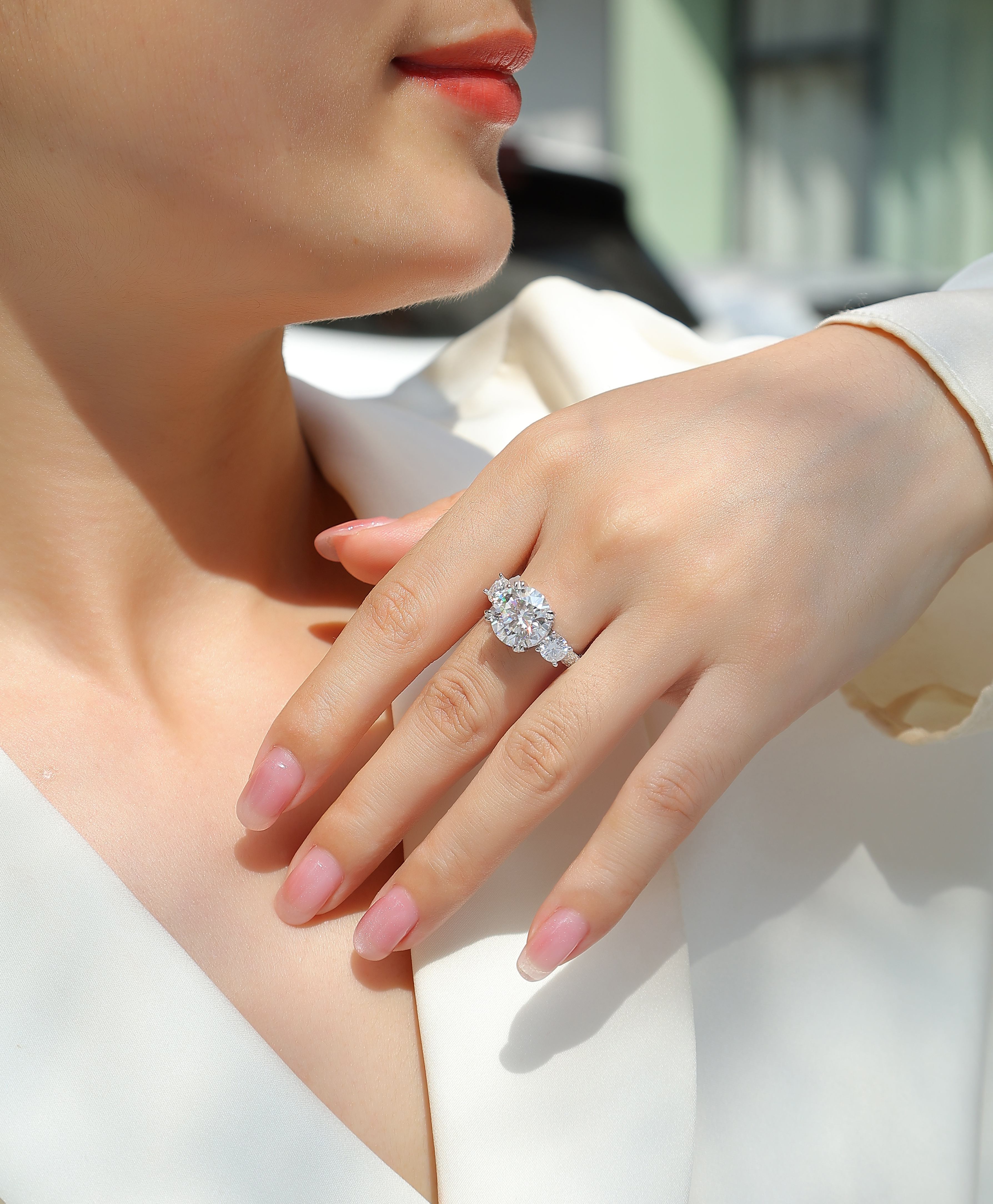 Dazzling Stars - A Wedding Ring Set With 5-carat Top-quality Moissanite Silver And