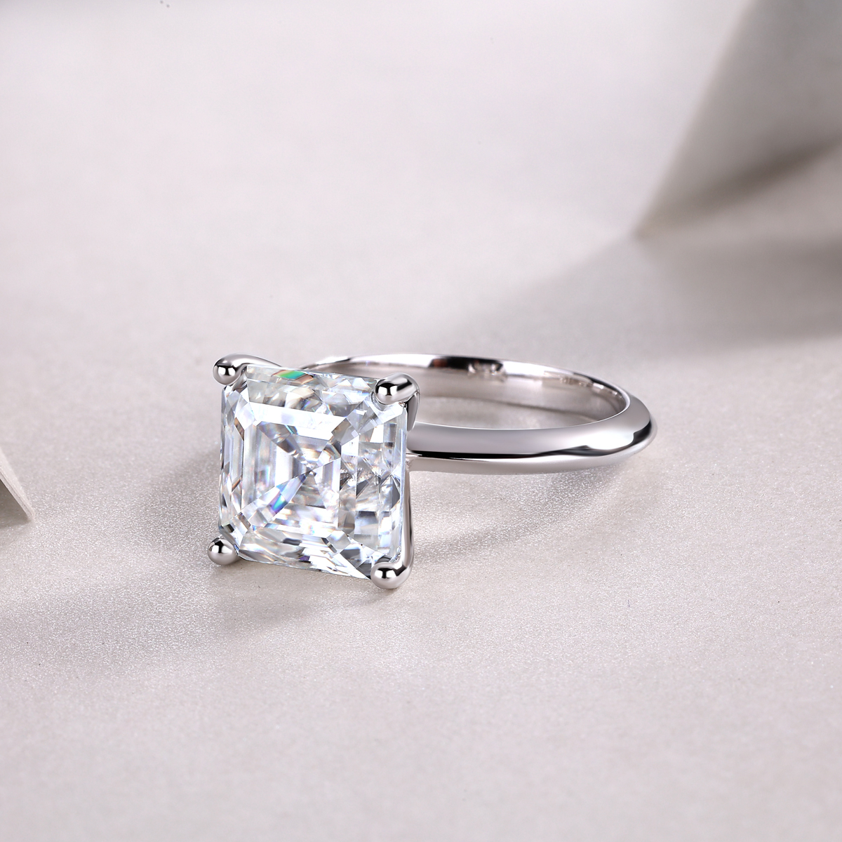 Dream - A Wedding Ring Set With Top-quality Heart-shaped Moissanite In Silver And