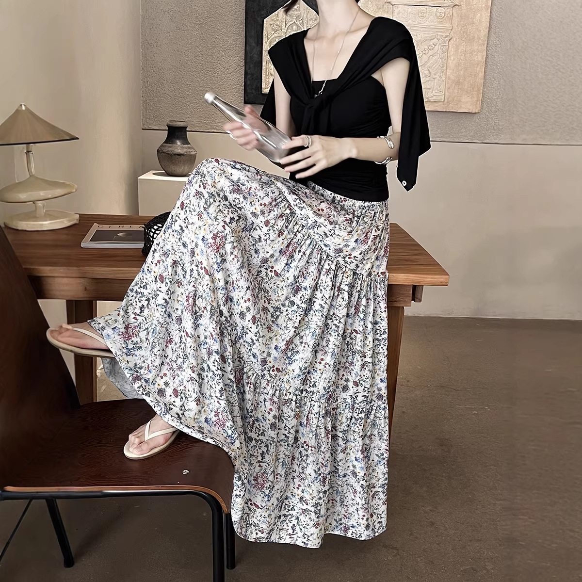 Elastic-waist Versatile A-line Skirt
