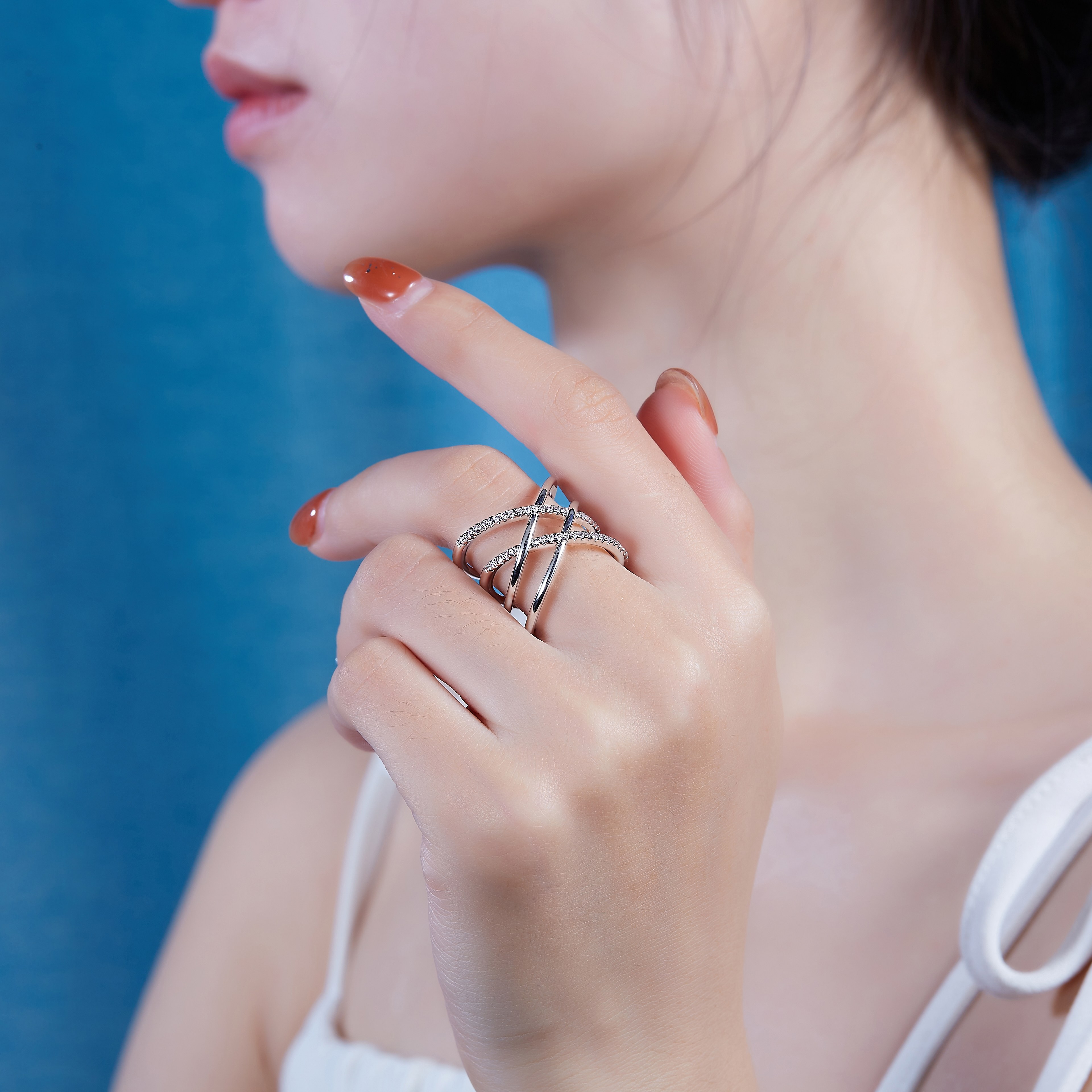 Enchanting And Wondrous Realm - A Wedding Ring Set With Top-quality Moissanite Silver And