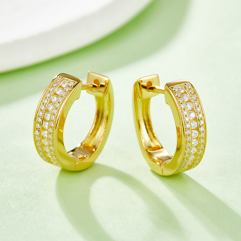 Engraved With Top-quality Moissanite, This Luxurious And Fashionable Minimalist Jewelry