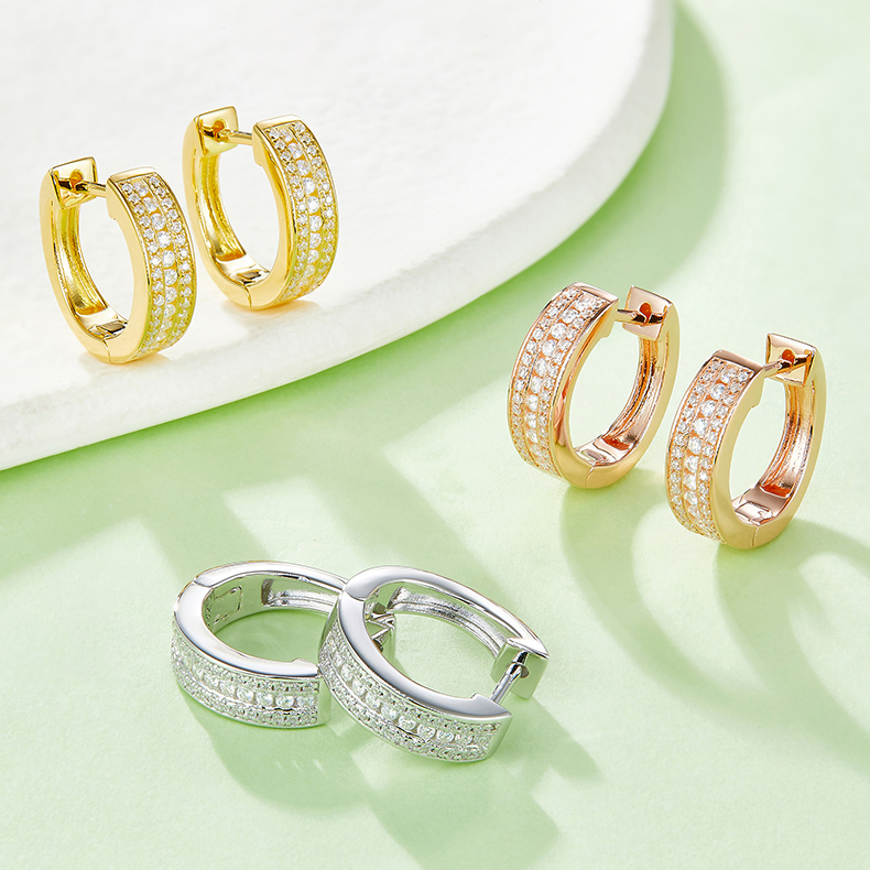 Engraved With Top-quality Moissanite, This Luxurious And Fashionable Minimalist Jewelry