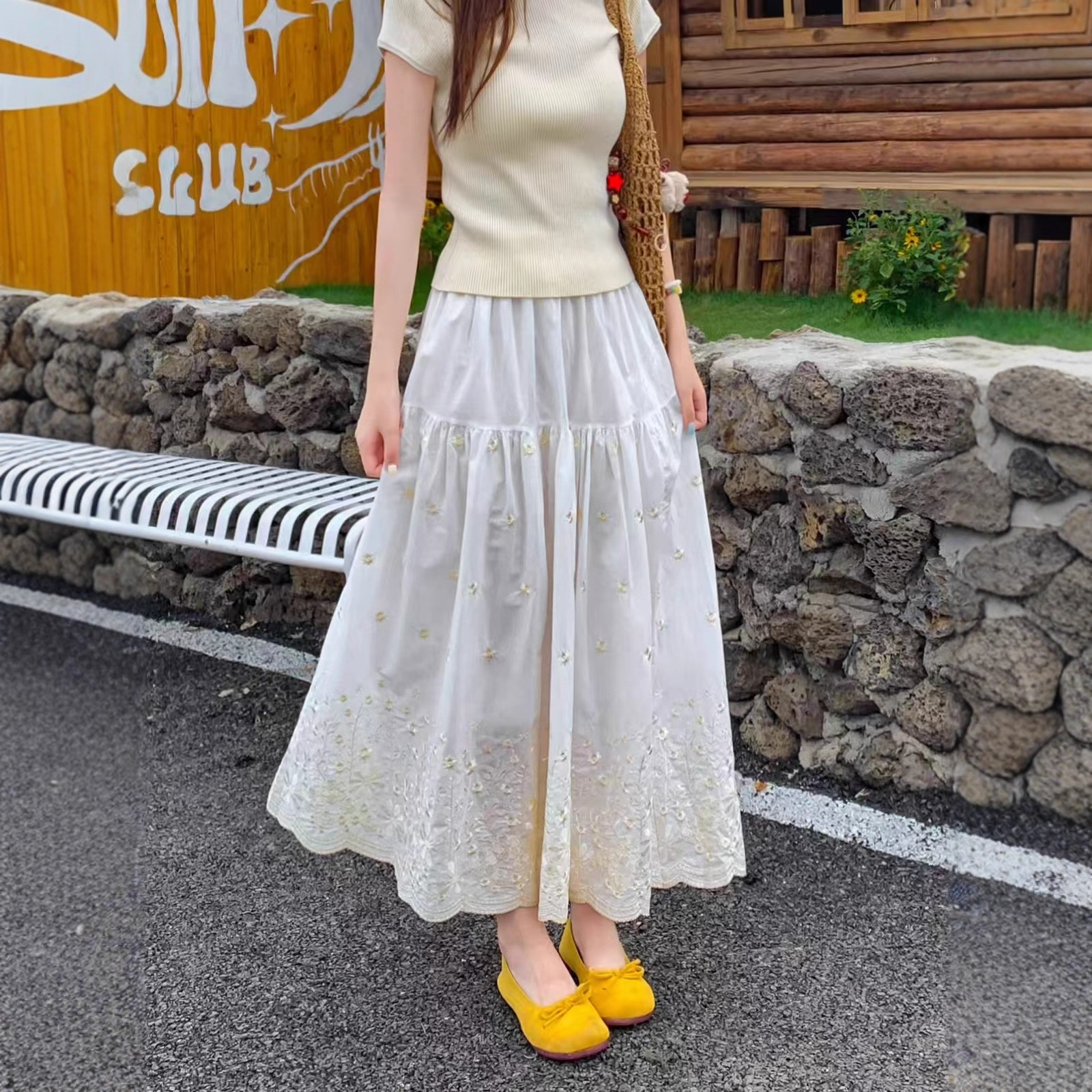 Ethereally Chic And Elegant Blue-and-white Porcelain Inspired Embroidered Long Dress