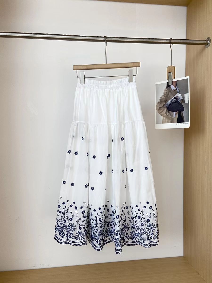Ethereally Chic And Elegant Blue-and-white Porcelain Inspired Embroidered Long Dress
