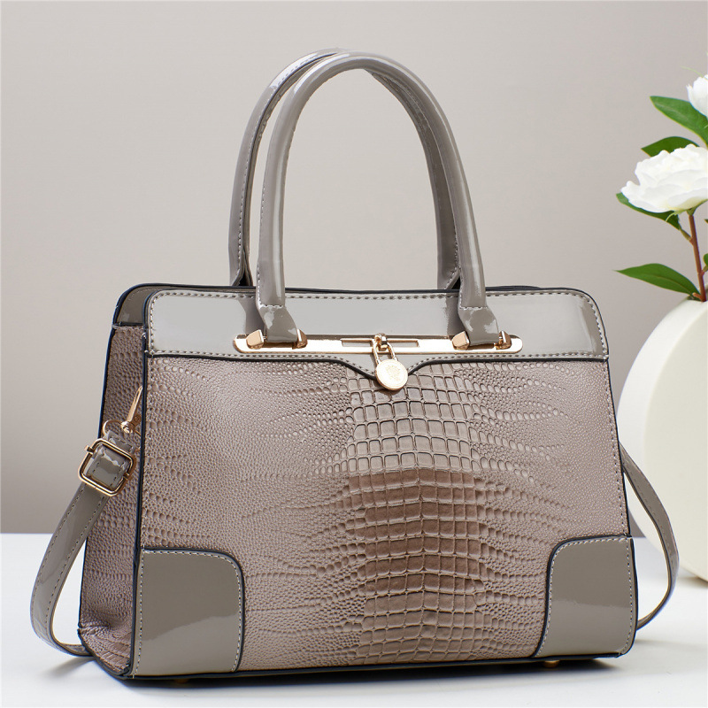 Fashionable Patterned Casual Handbag