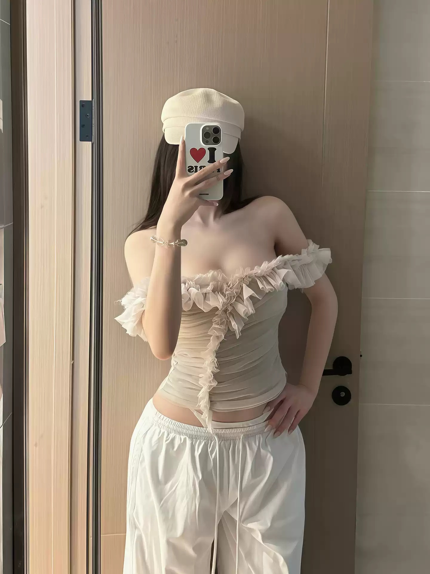 Gentle-style Off-shoulder Ruffled Short-sleeve T-shirt