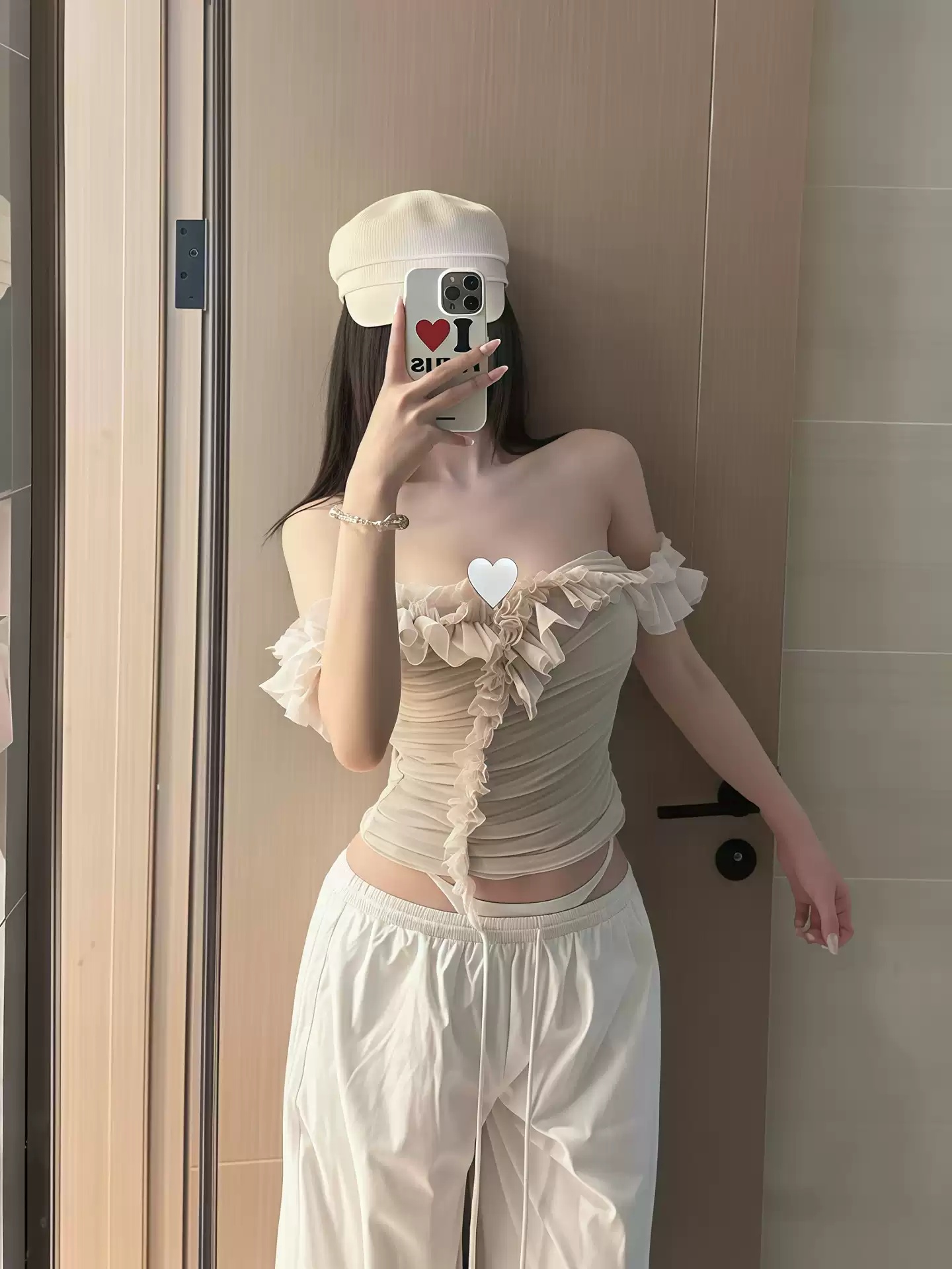 Gentle-style Off-shoulder Ruffled Short-sleeve T-shirt